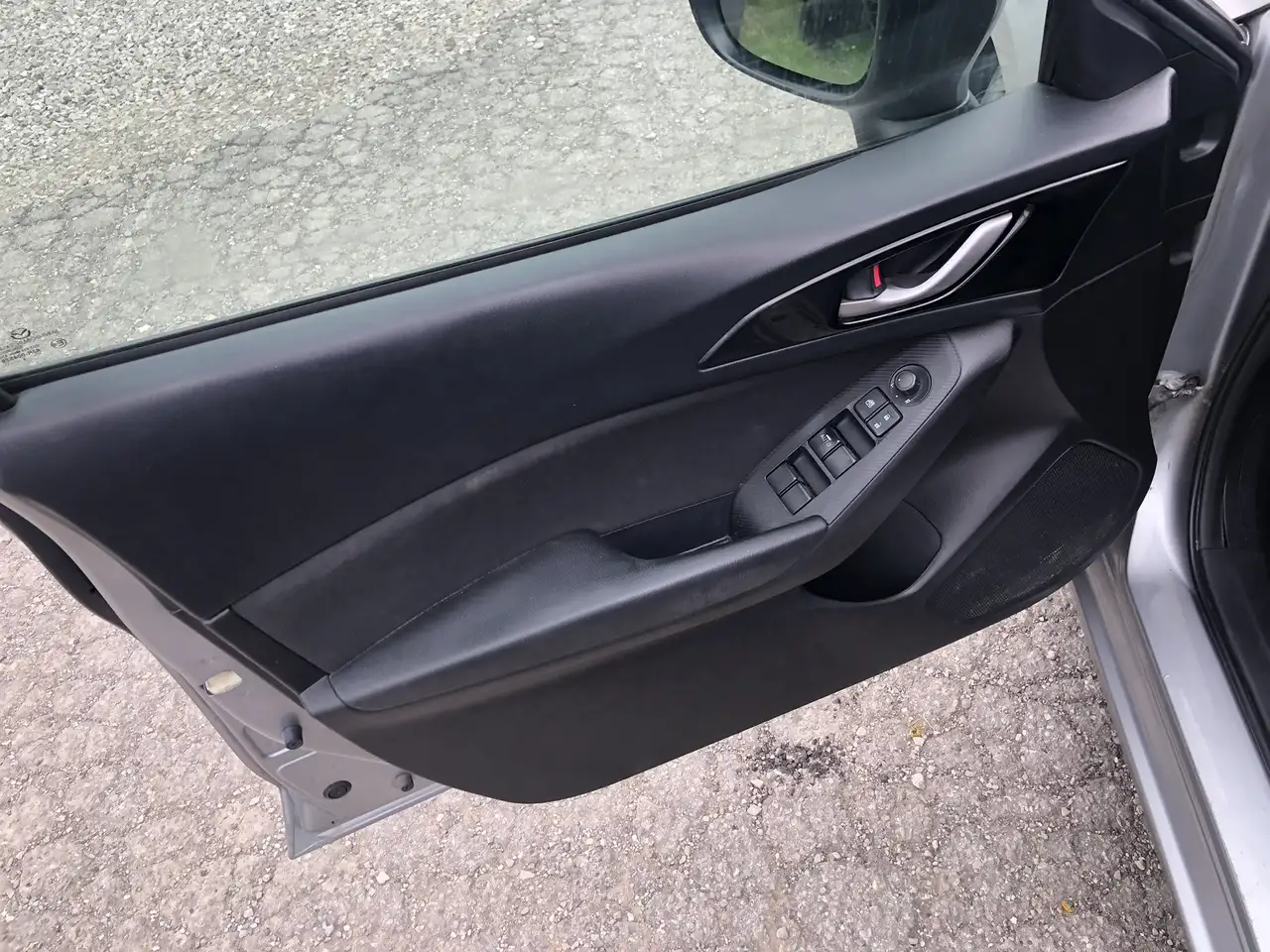 Mazda 3 снимка Mazda 3