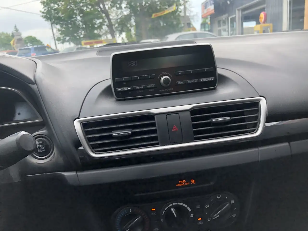 Mazda 3 снимка Mazda 3