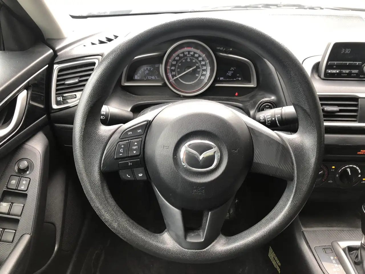 Mazda 3 снимка Mazda 3