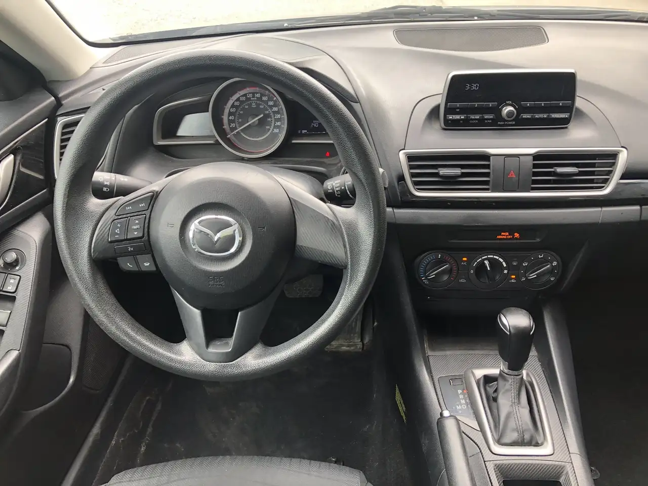 Mazda 3 снимка Mazda 3
