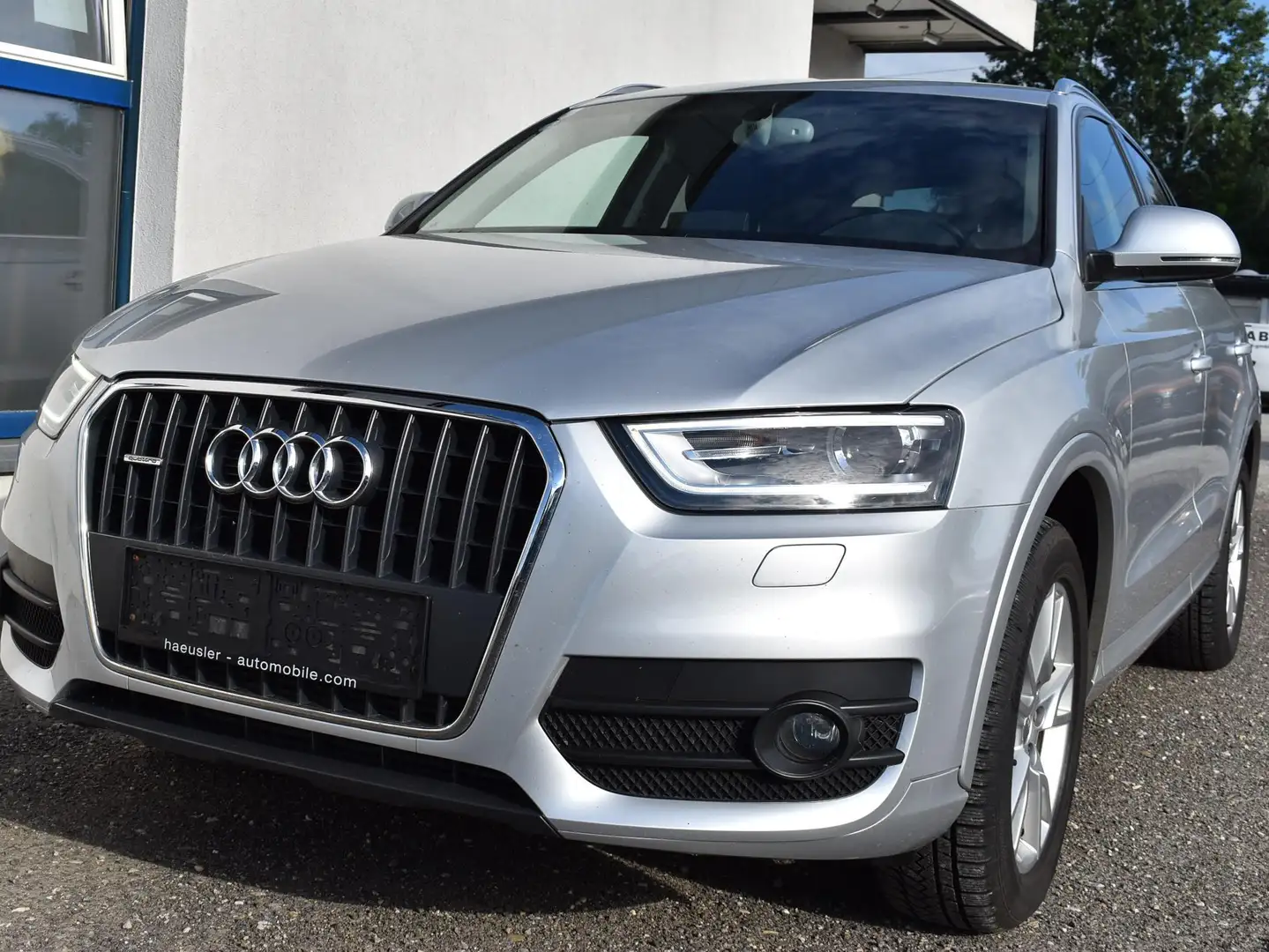 Audi Q3 2.0 TFSI quattro s-tronic Silber - 1