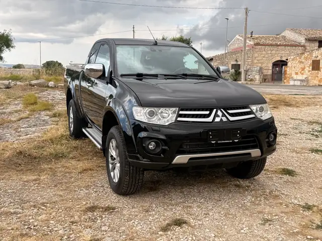 Mitsubishi L200