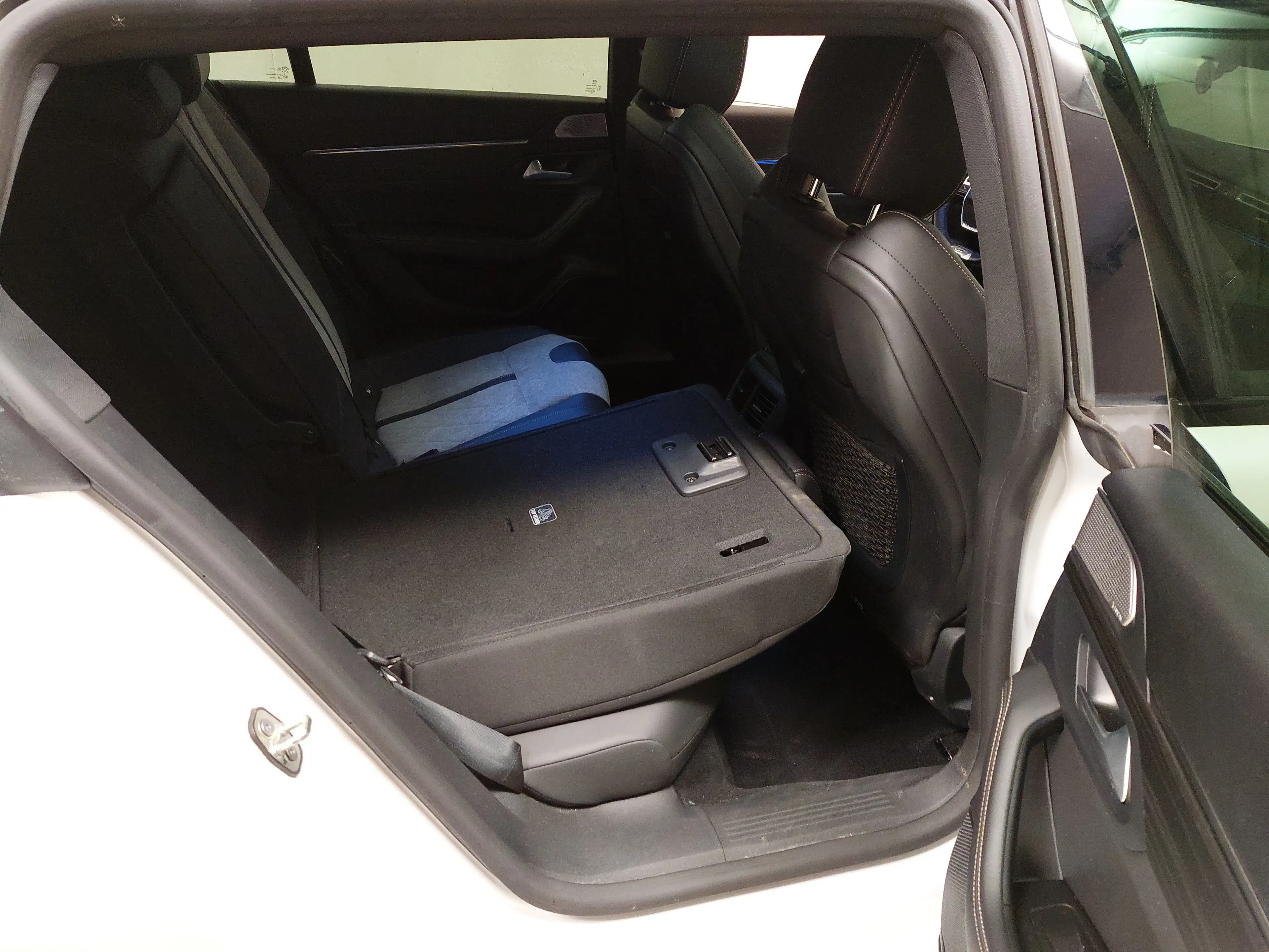 Peugeot 508 508 T-LEDER NAVI KLIMAAUT LED RADIO MFL PANO GSD PDC DAB KAMERA SOUND 225 GT LEDER — photo 11