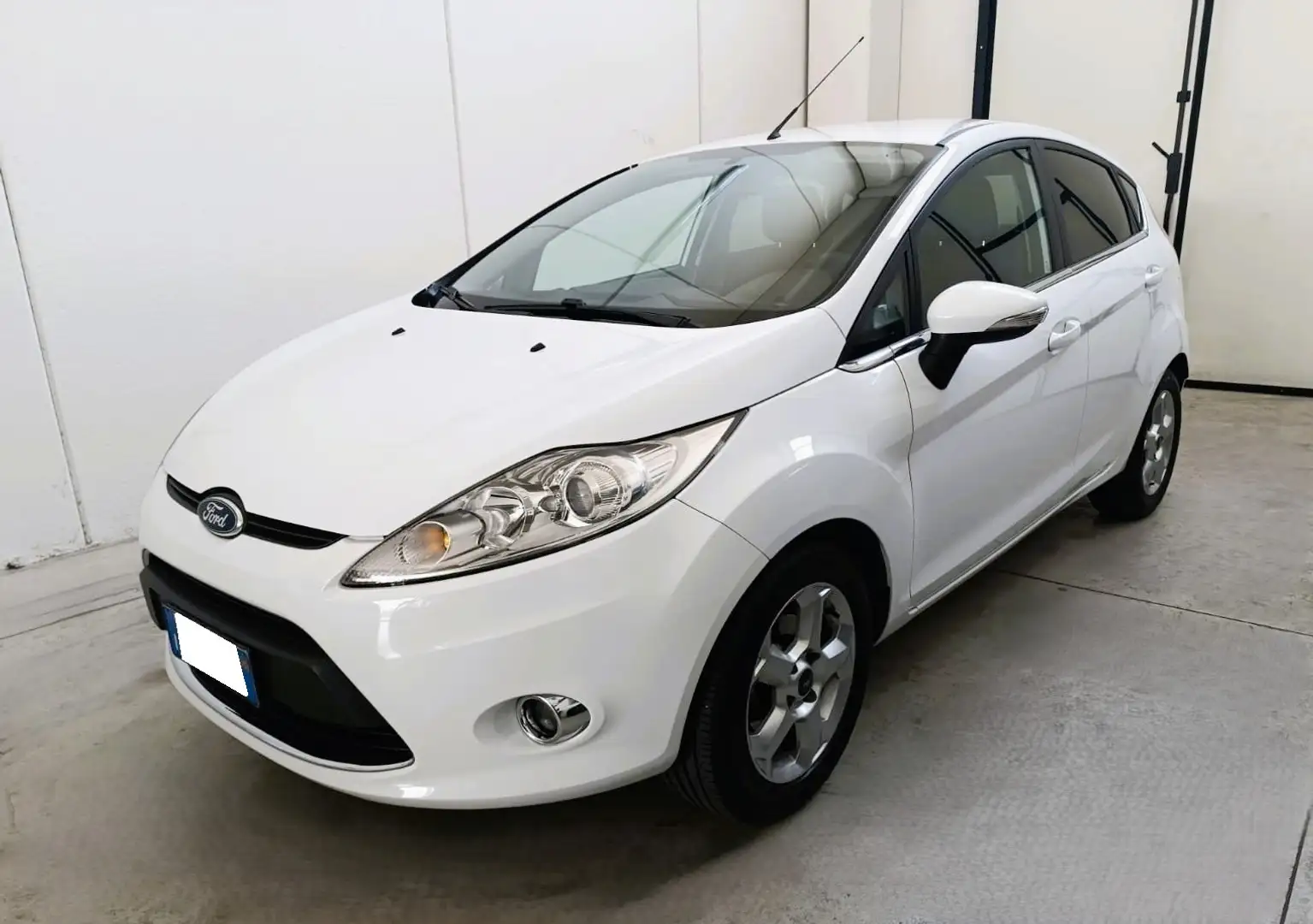 Ford Fiesta 5p 1.4 16v Titanium Gpl - Uniproprietario Bianco - 1