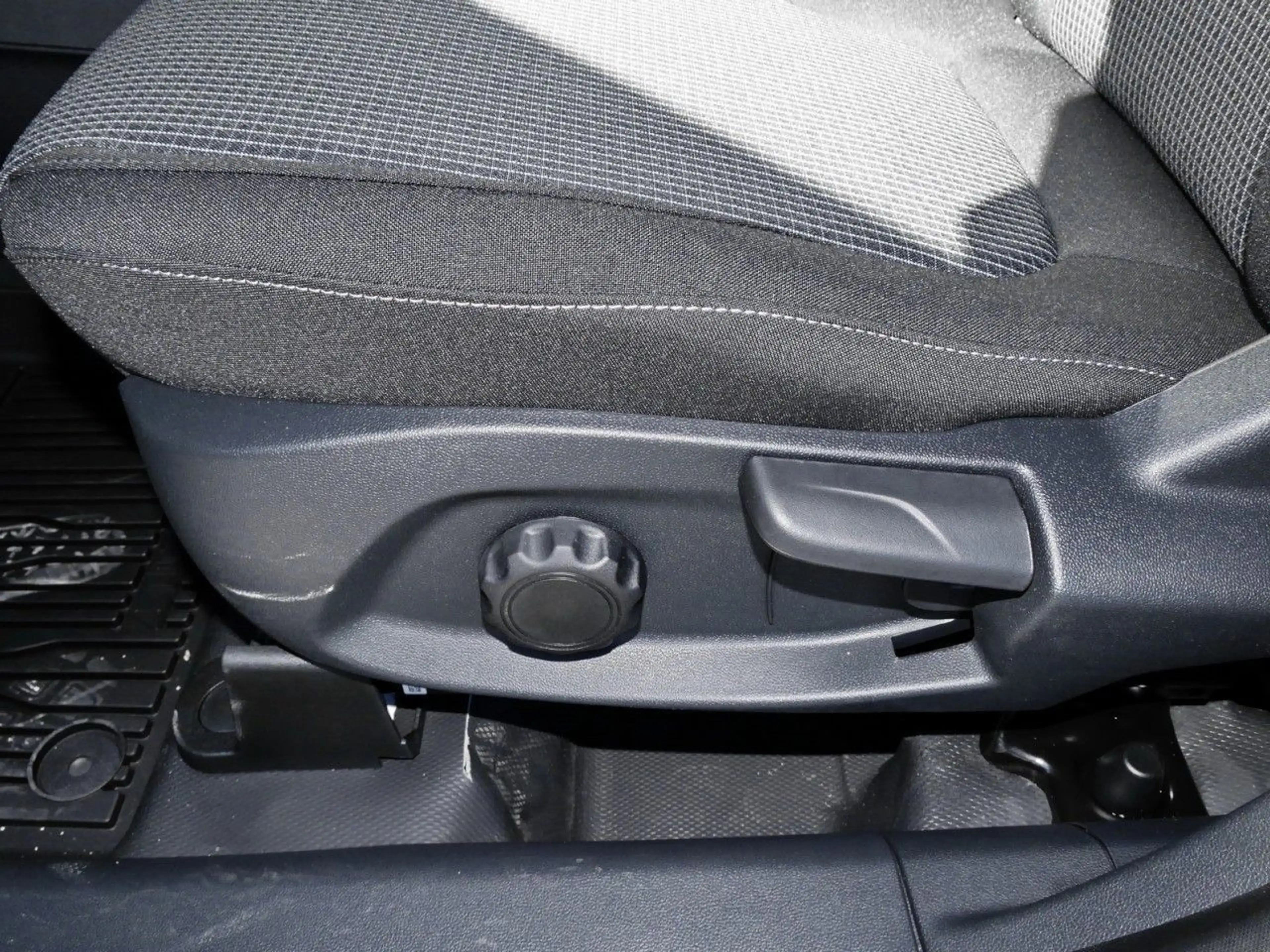 Ford Transit Courier Trend 1.0 EB Aut.+Winter-Pkt+DAB — photo 14