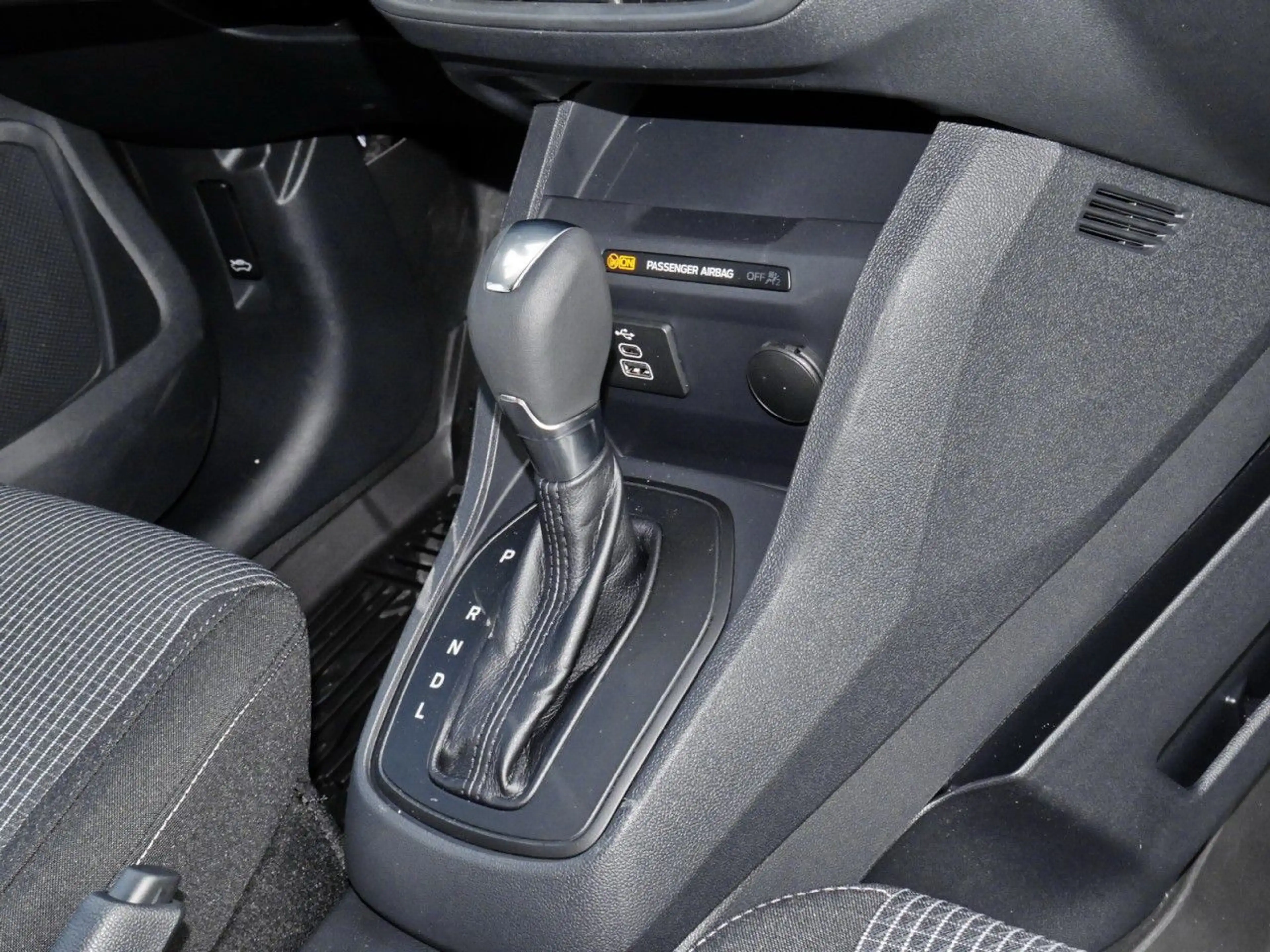 Ford Transit Courier Trend 1.0 EB Aut.+Winter-Pkt+DAB — photo 8