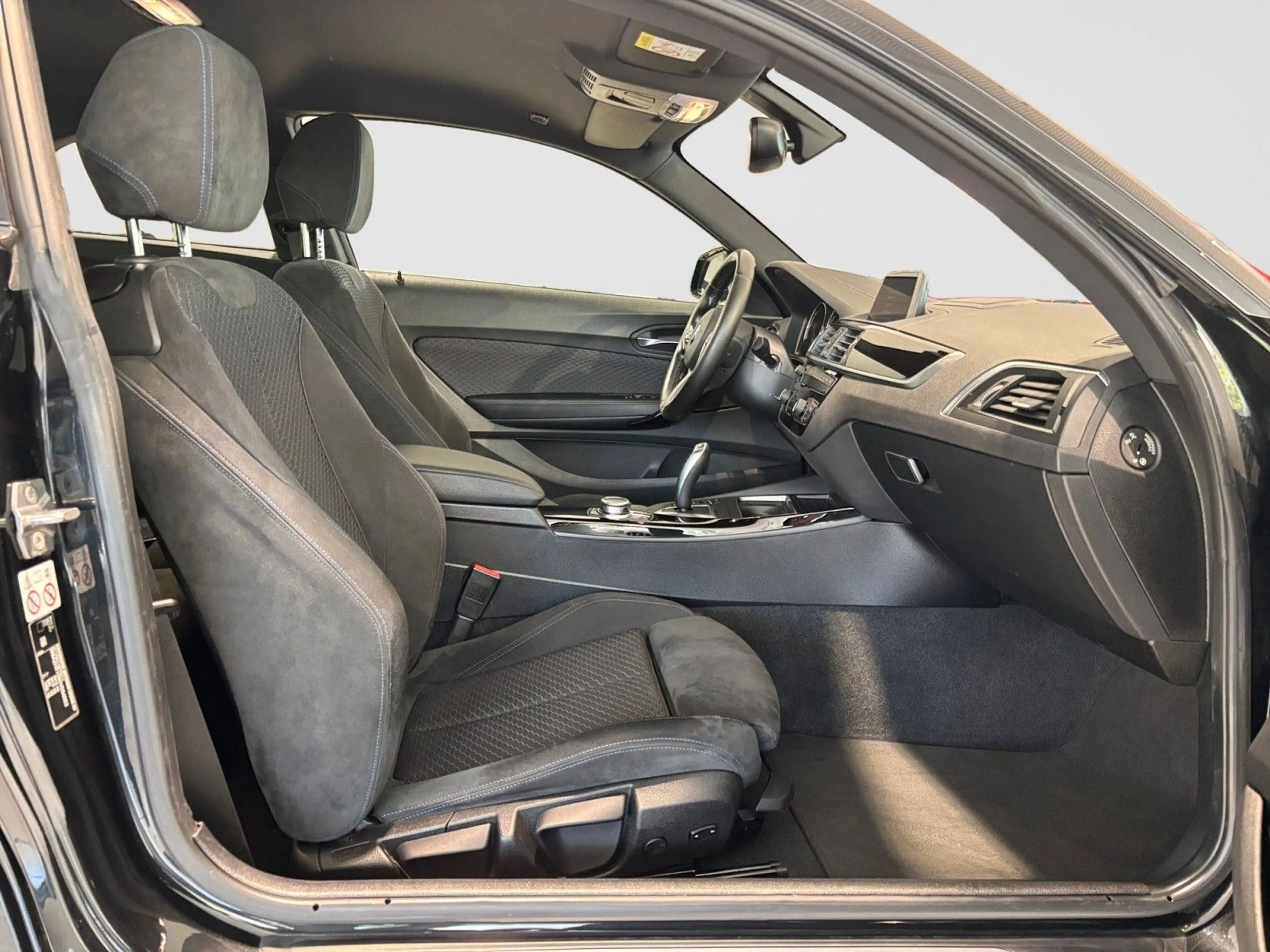 BMW 220 i Coupe M Sport NAV/PDC/LED/SZH/ — photo 15