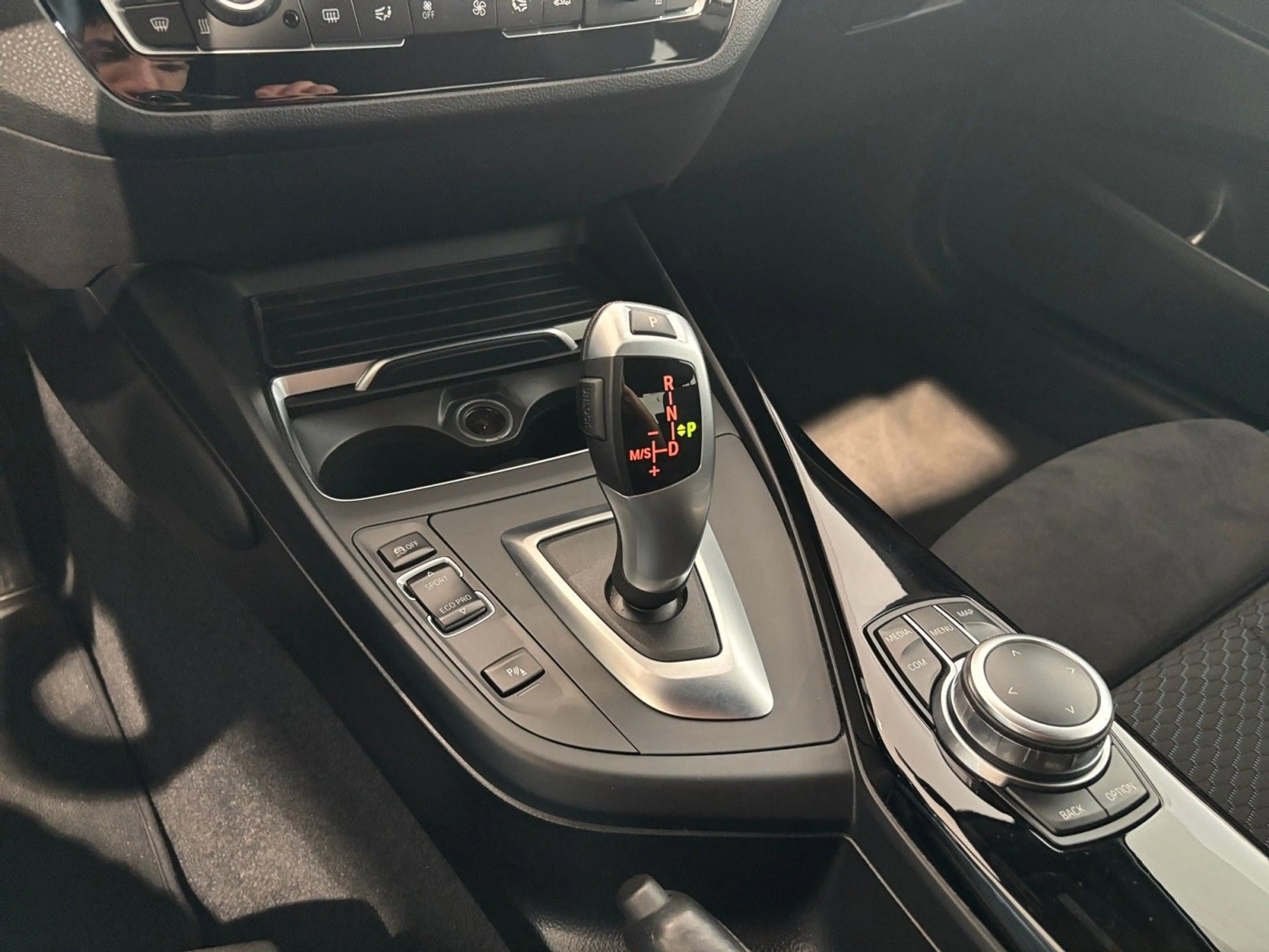 BMW 220 i Coupe M Sport NAV/PDC/LED/SZH/ — photo 13