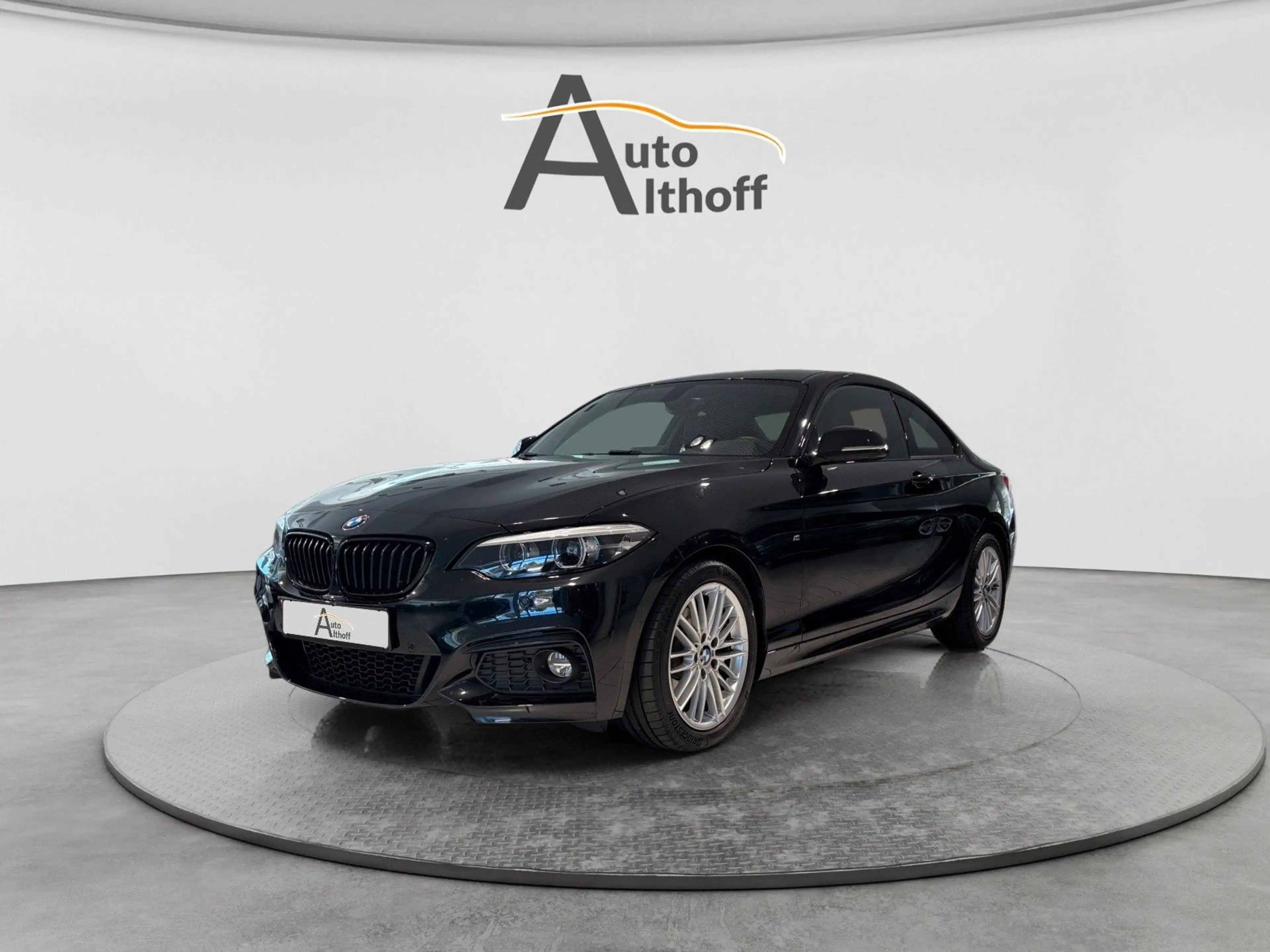 BMW 220 i Coupe M Sport NAV/PDC/LED/SZH/ — photo 3