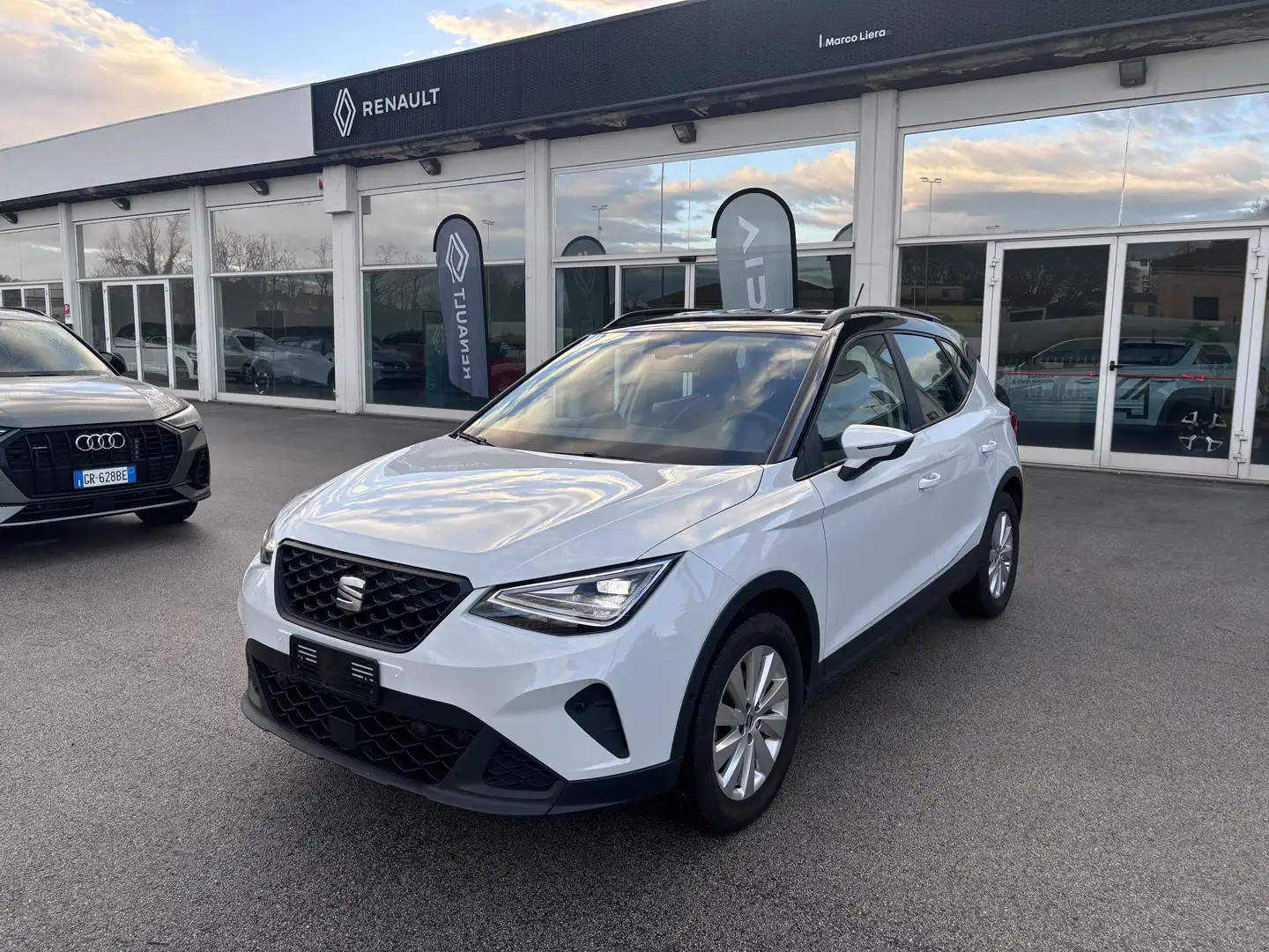 SEAT Arona Arona 1.0 tgi Style 90cv Metano Blanc - 1