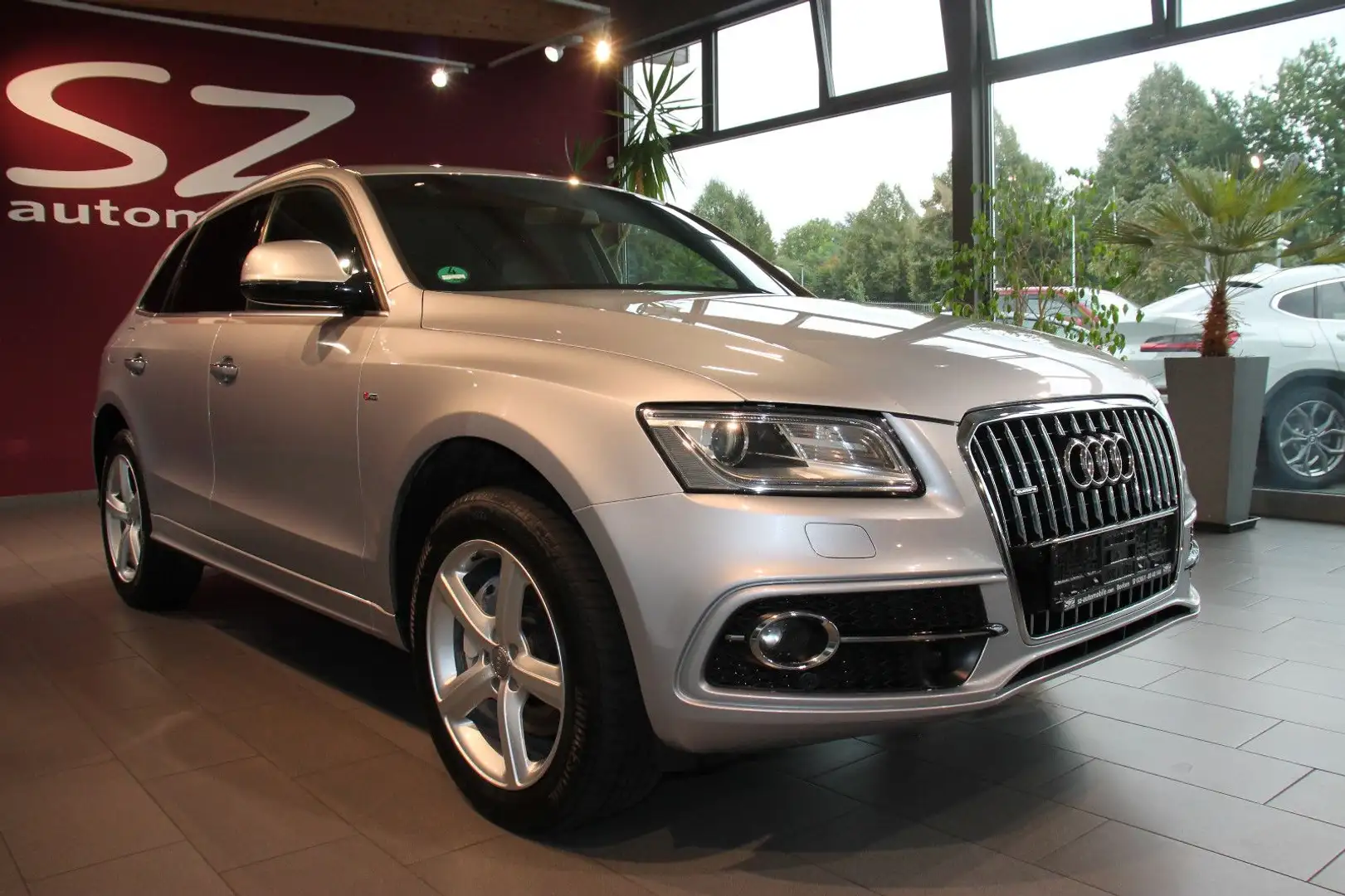 Audi Q5 S-Line 3.0 TDI  quattro ACC AHK SHZ Navi Silber - 1