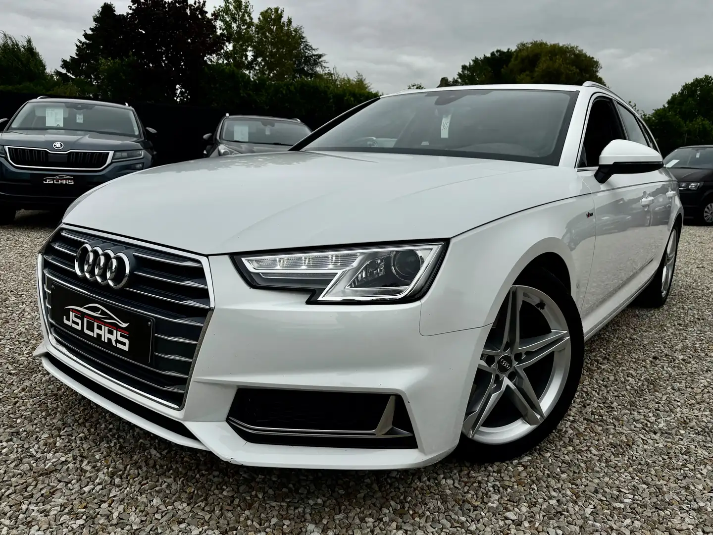 Audi A4 A4 Avant 40TFSI*S-LINE*LED*SEMI-CUIR*CRUISE*BLUETO - 1