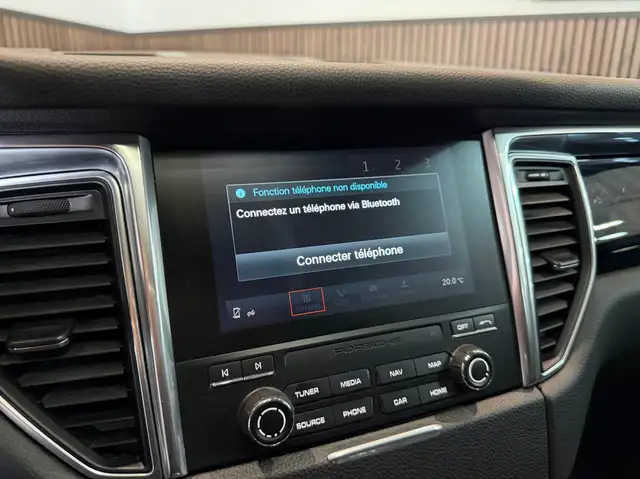 Porsche Macan view 14