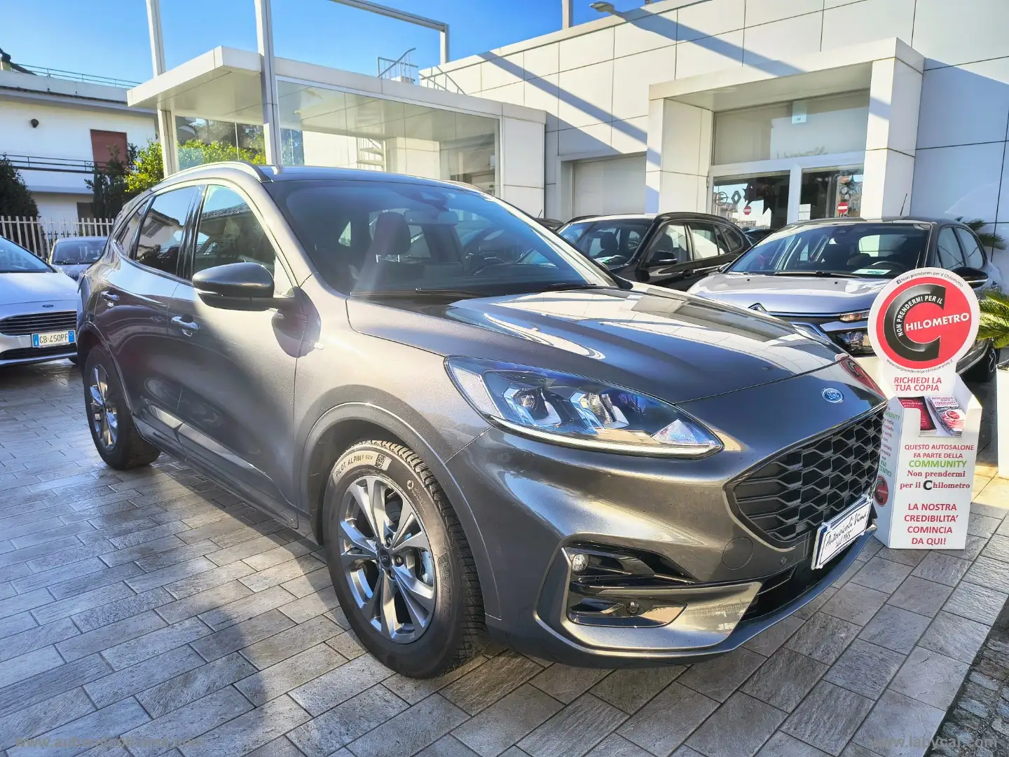 Ford Kuga 1.5 EcoBlue 120 CV 2WD ST-Line Gris - 1