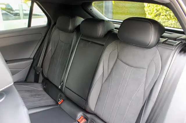 Volkswagen T-Roc view 15