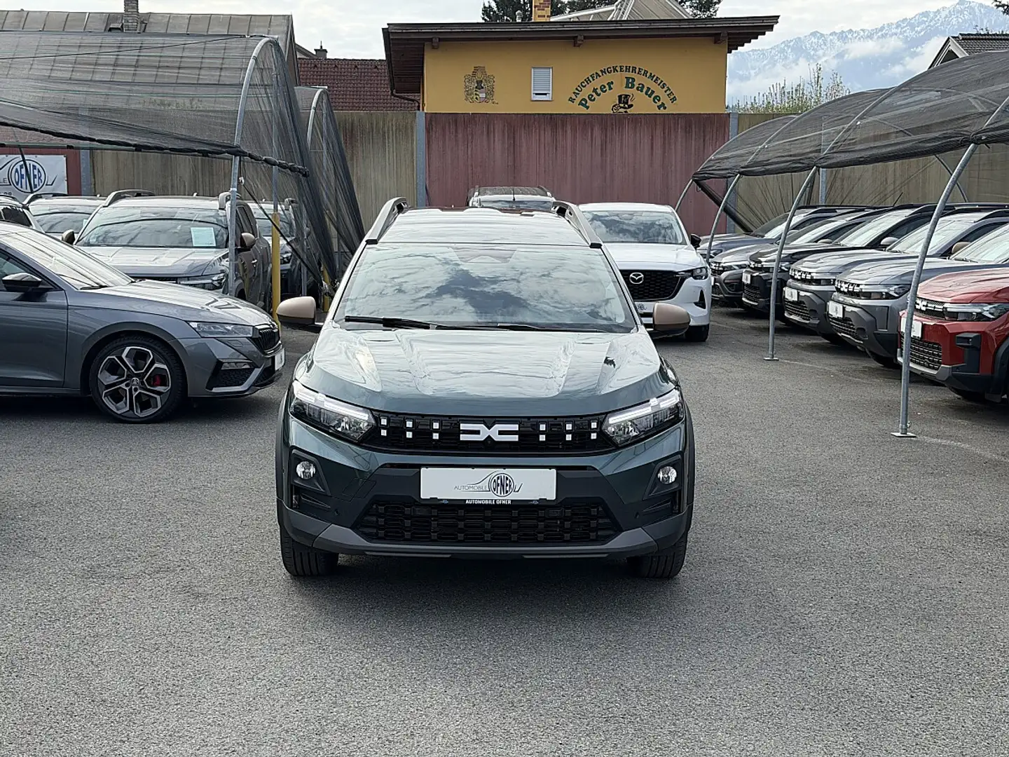 Dacia Jogger Extreme Hybrid 155 Automatik 7-Sitze LED PDC 36... Grün - 2