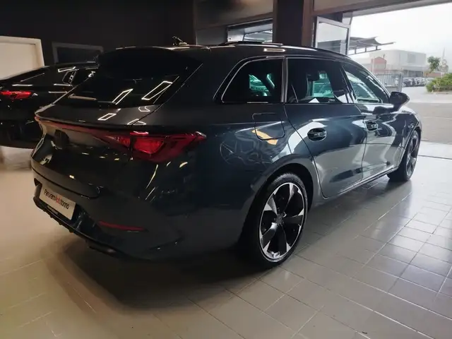 Cupra Leon view 6