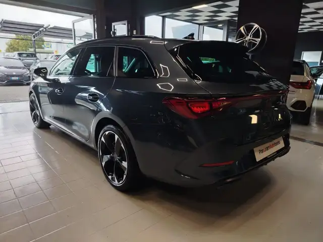 Cupra Leon view 4