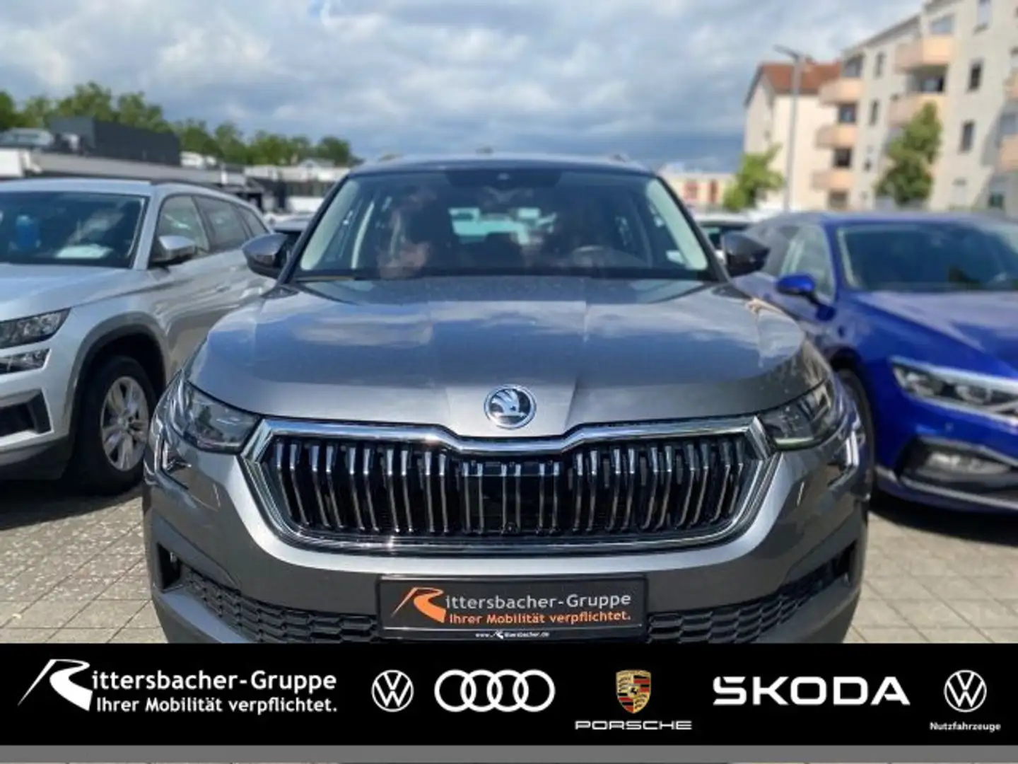 Skoda Kodiaq 2.0 TDI DSG Style AHK Pano beheizb WSS Grigio - 1