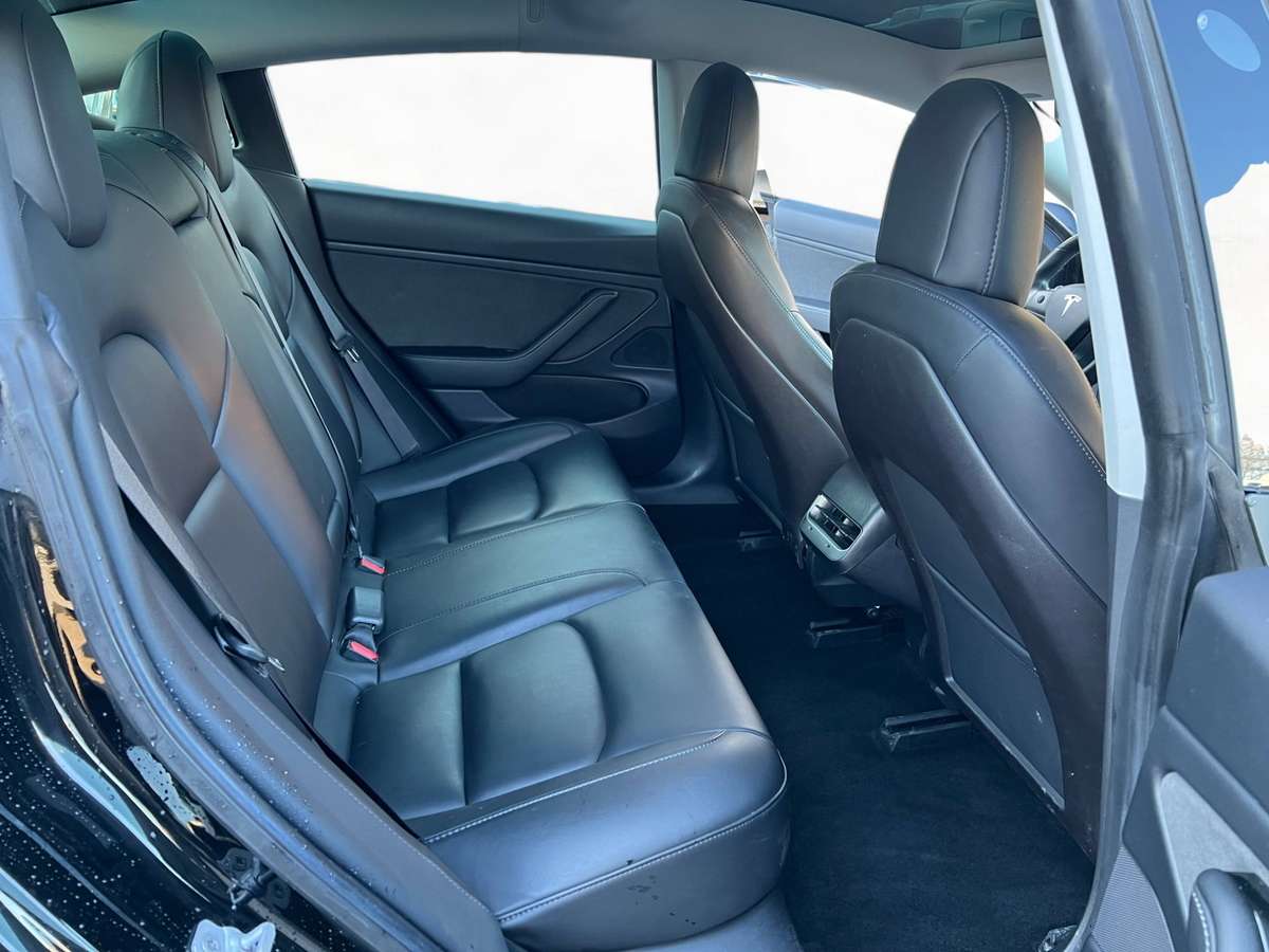 2019 Tesla Model 3 STANDARD RANGE PLUS! RWD! WE FINANCE! thumb 11