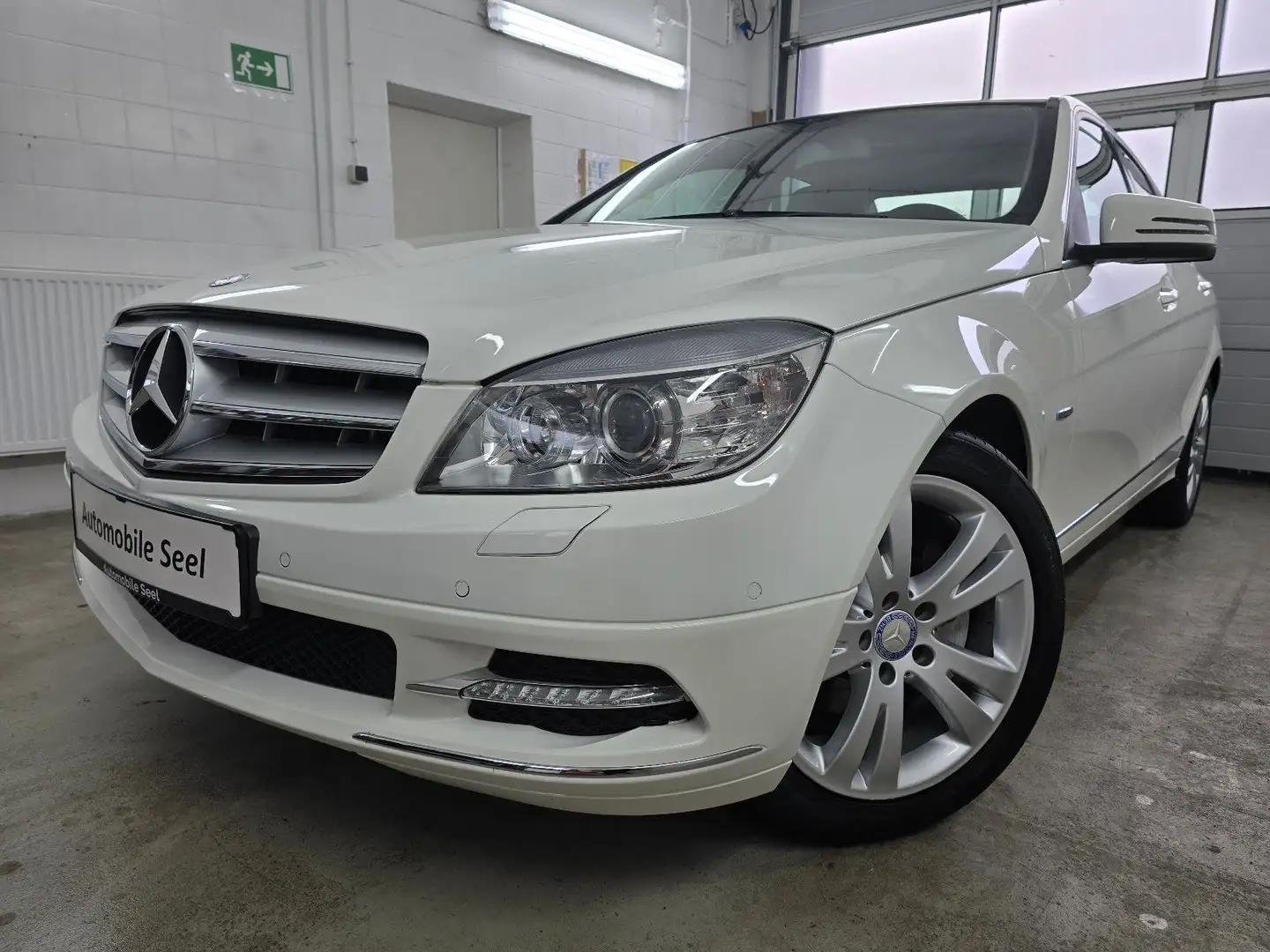 Mercedes-Benz C 200 CGI BlueEfficiency*Navi*Xenon*1. Hand* Blanco - 1