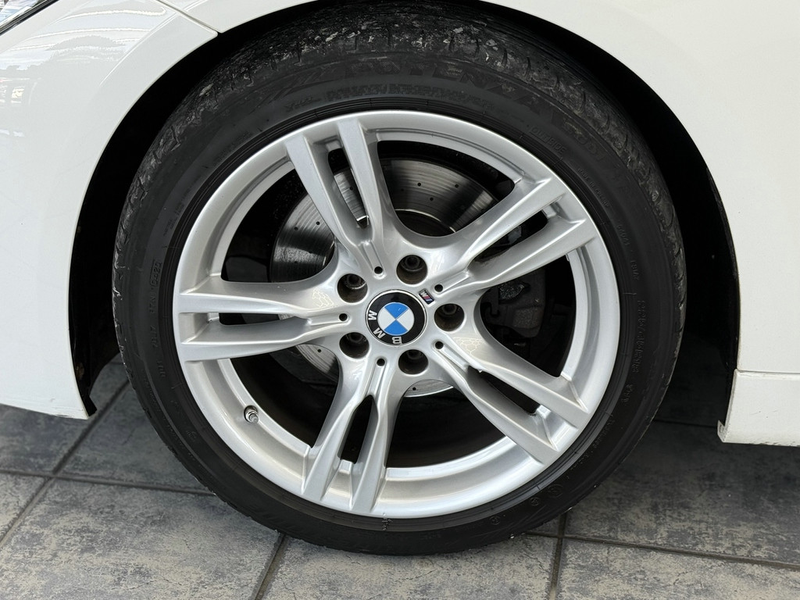 BMW 320 dA Touring M-Paket, LED, Navi, Pano, DAB — photo 4