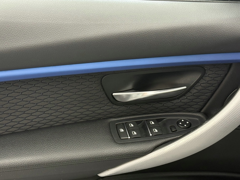 BMW 320 dA Touring M-Paket, LED, Navi, Pano, DAB — photo 13