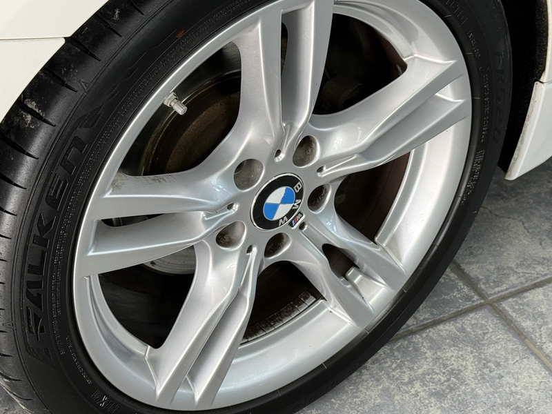 BMW 320 dA Touring M-Paket, LED, Navi, Pano, DAB — photo 9