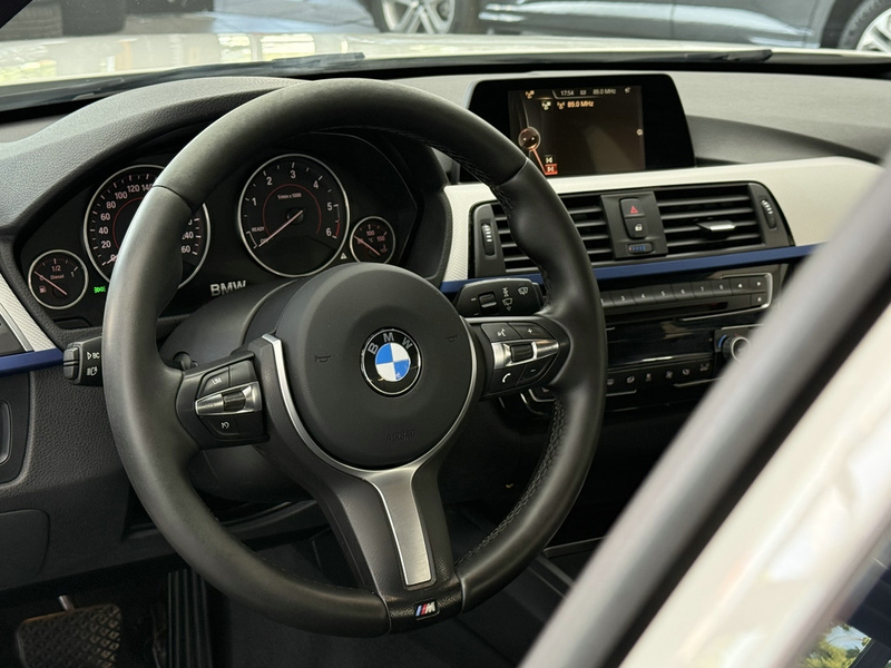 BMW 320 dA Touring M-Paket, LED, Navi, Pano, DAB — photo 12