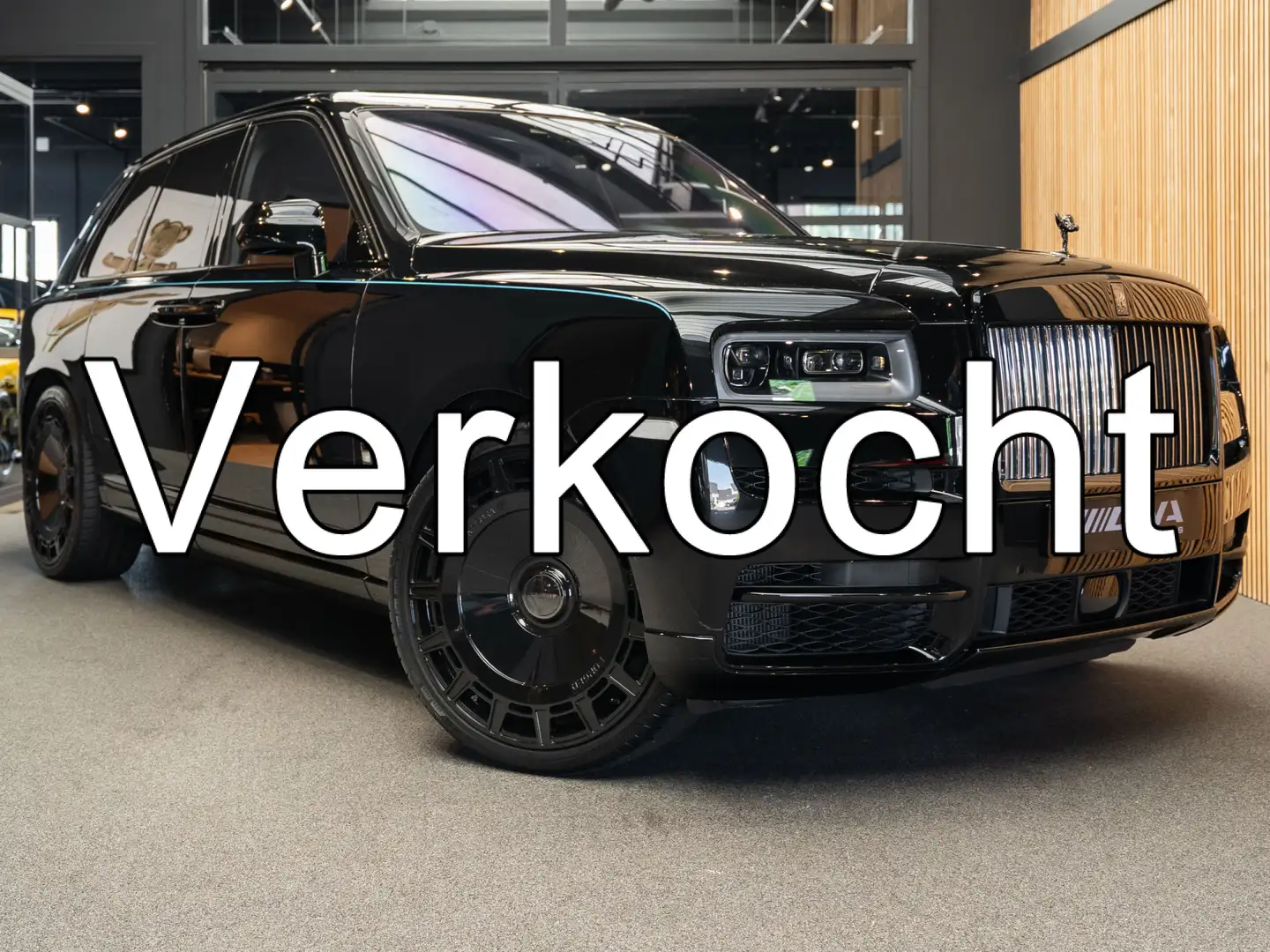 Rolls-Royce Cullinan Black Badge Perlino Leder V12 Koelkast Tiffany Ste Noir - 1