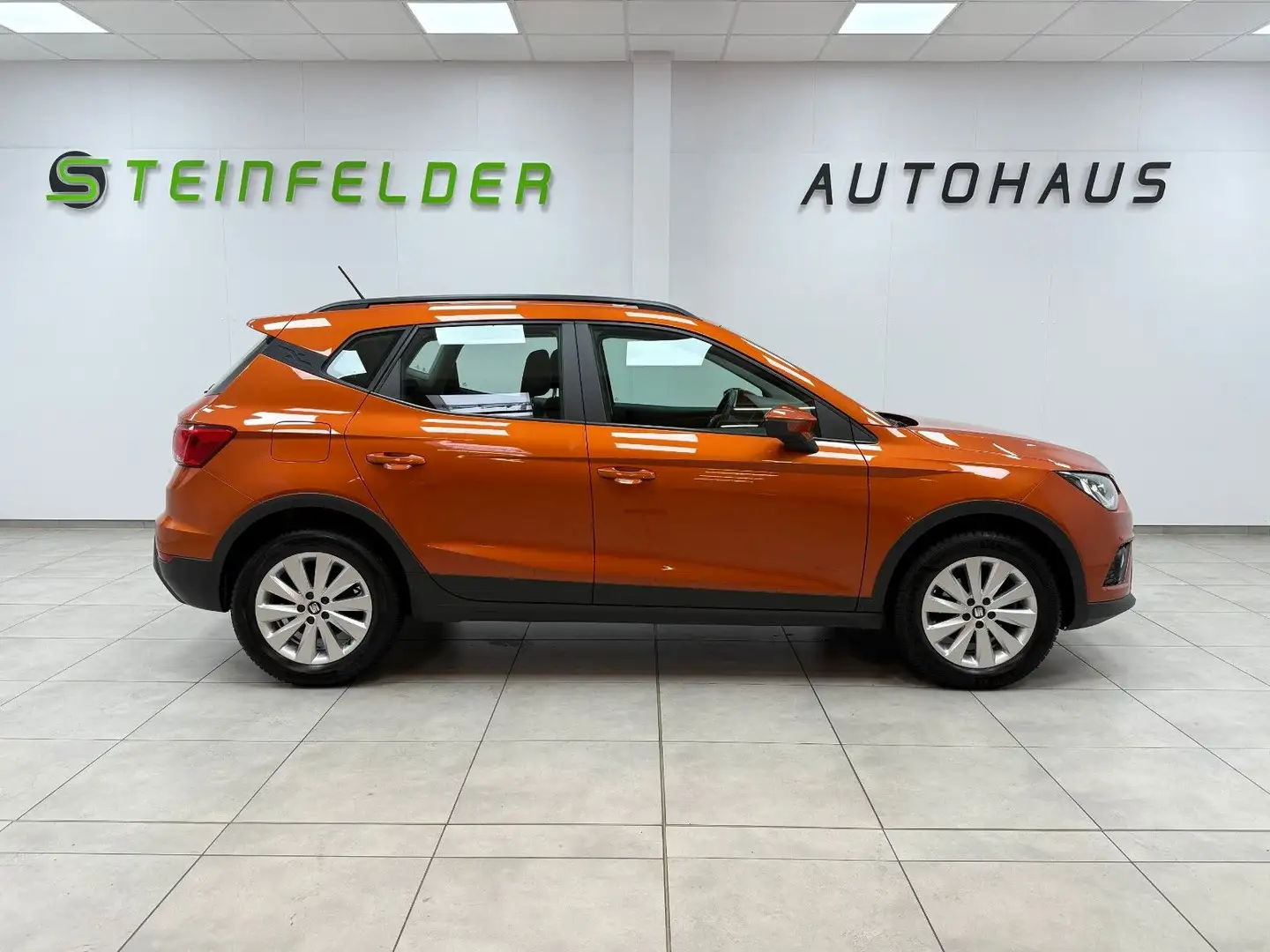 SEAT Arona 1.0 Style/KLIMA/ALU/ALLWETTER/TEMPOMAT/PDC narančasta - 2