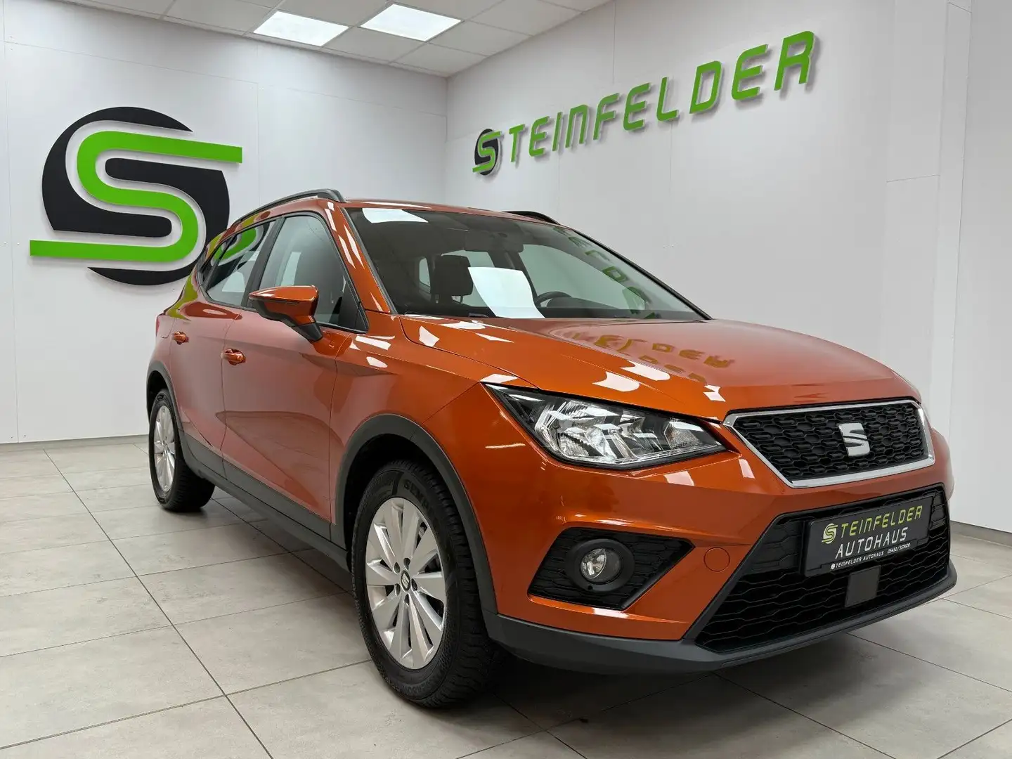 SEAT Arona 1.0 Style/KLIMA/ALU/ALLWETTER/TEMPOMAT/PDC narančasta - 1