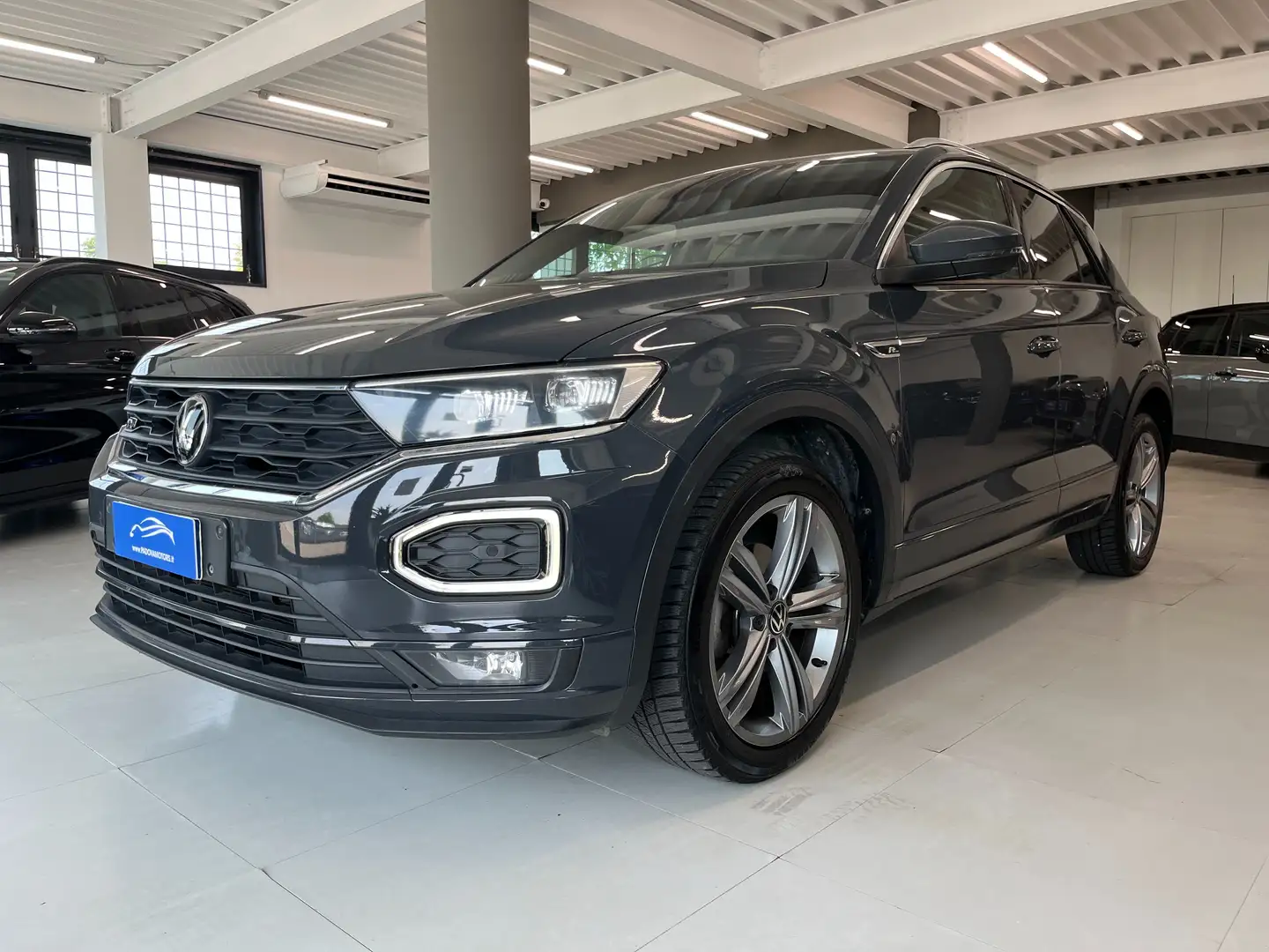 Volkswagen T-Roc 1.5 TSI 150cv DSG Advanced R-Line Gris - 2