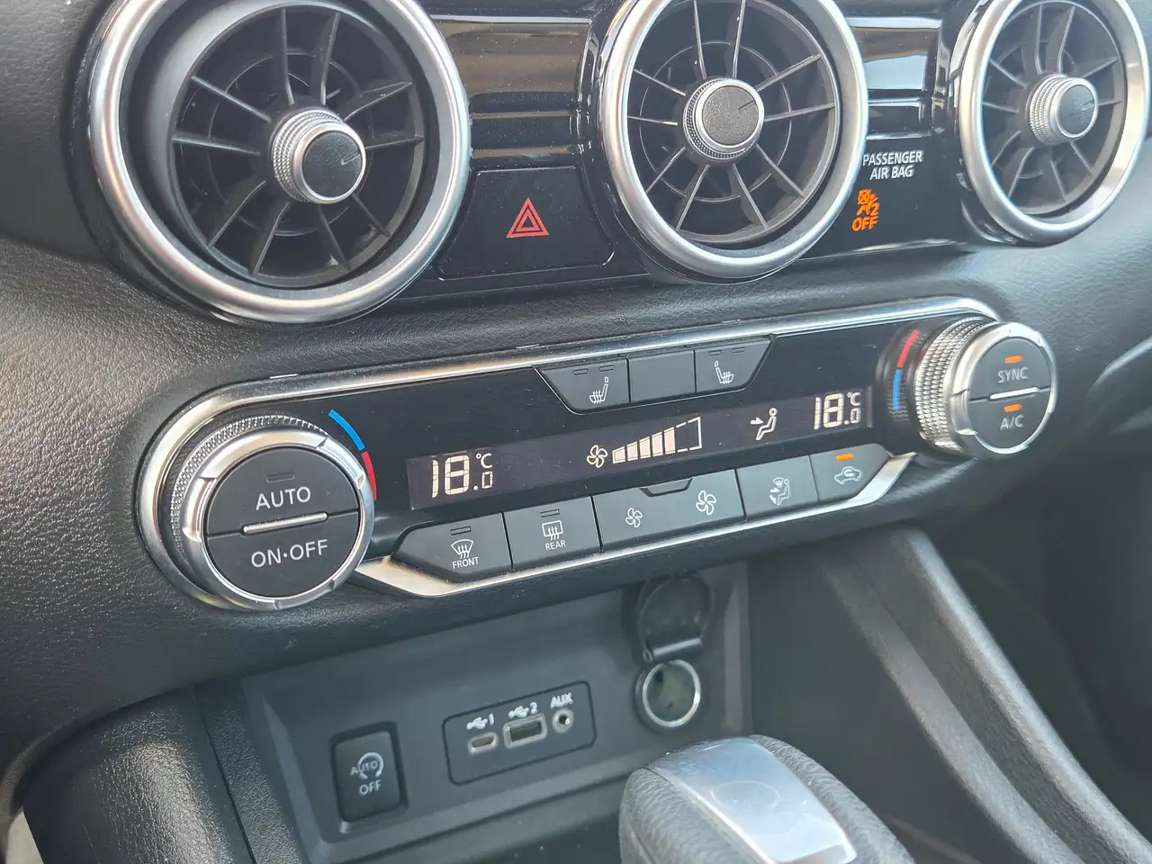 Nissan Sentra снимка Nissan Sentra