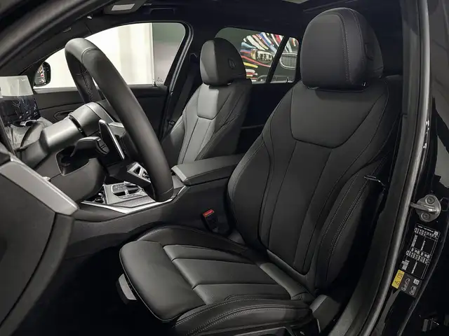 BMW 3 Series view 9