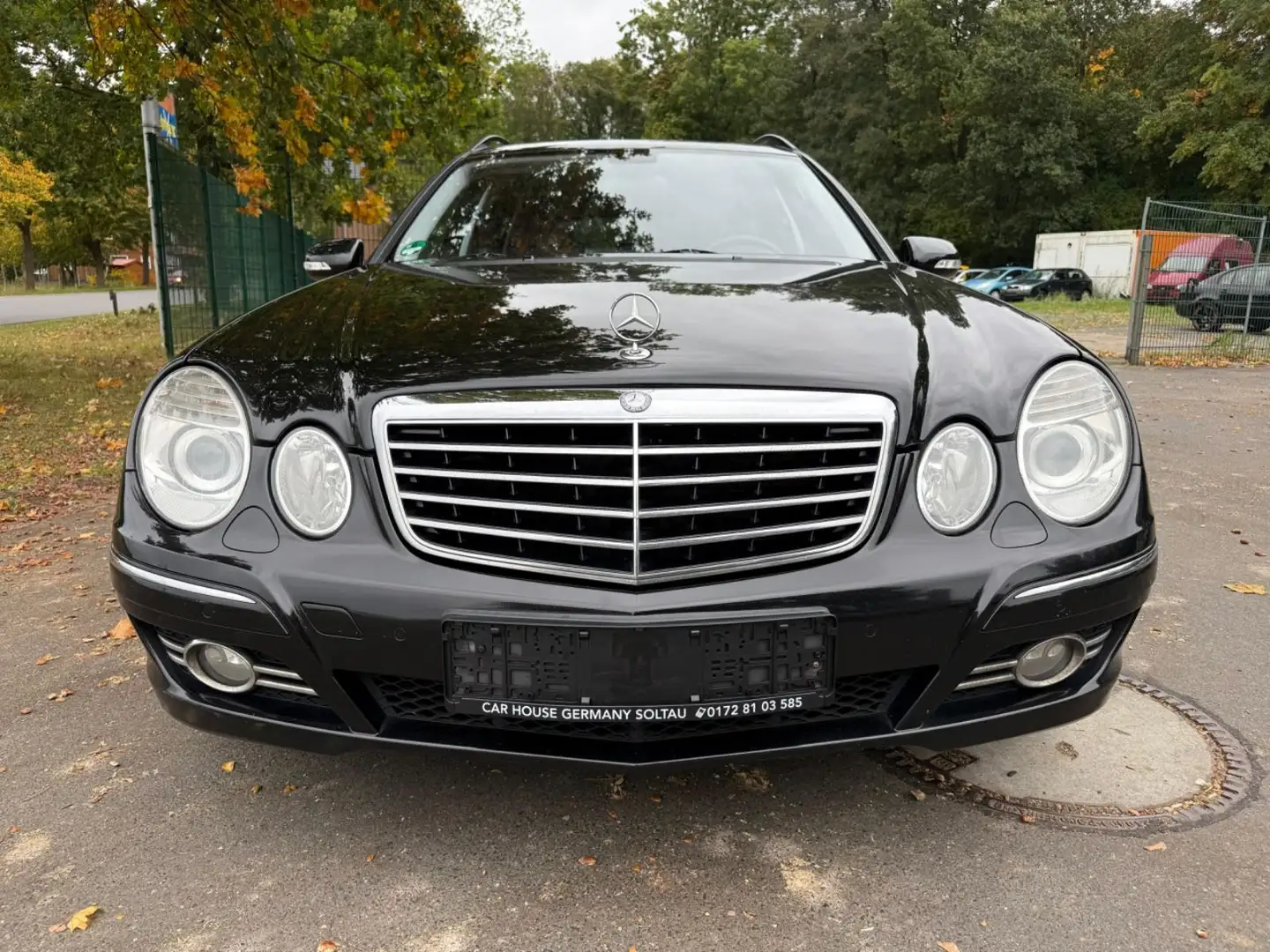 Mercedes-Benz E 280 T 4Matic Avantgarde+Schiebedach+Leder+ Schwarz - 2