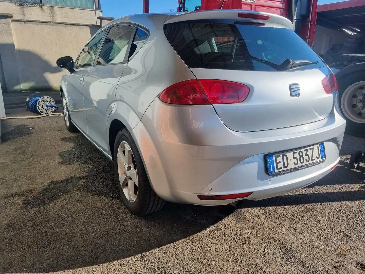 SEAT Leon 1.6 tdi cr Sport Grigio - 2