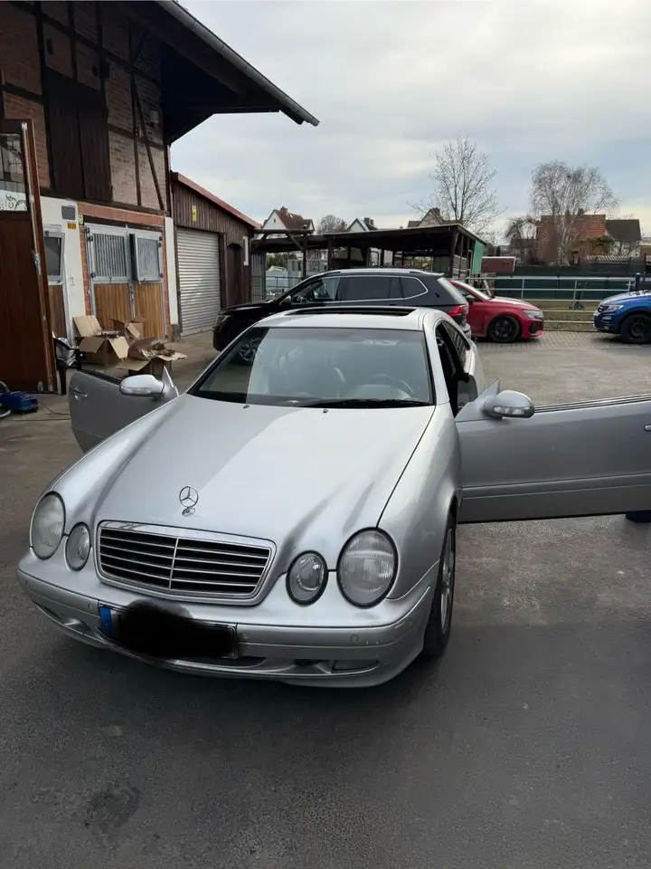 Mercedes-Benz CLK 200