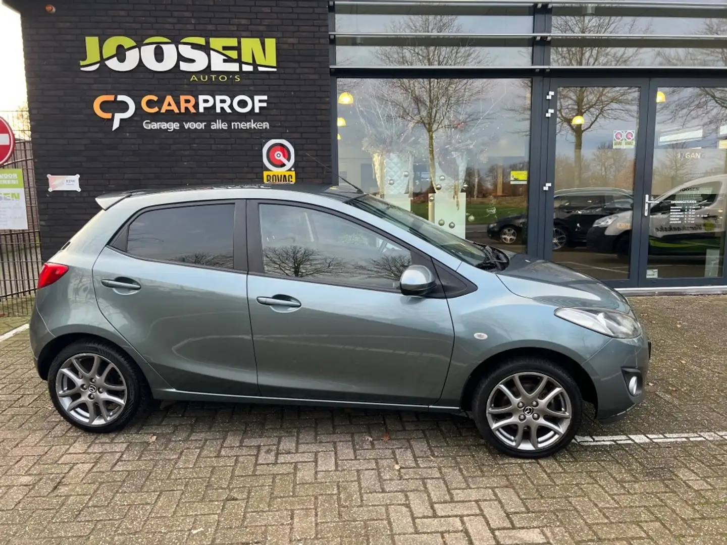 Mazda 2 1.3 BIFUEL GT-M LINE Grau - 2
