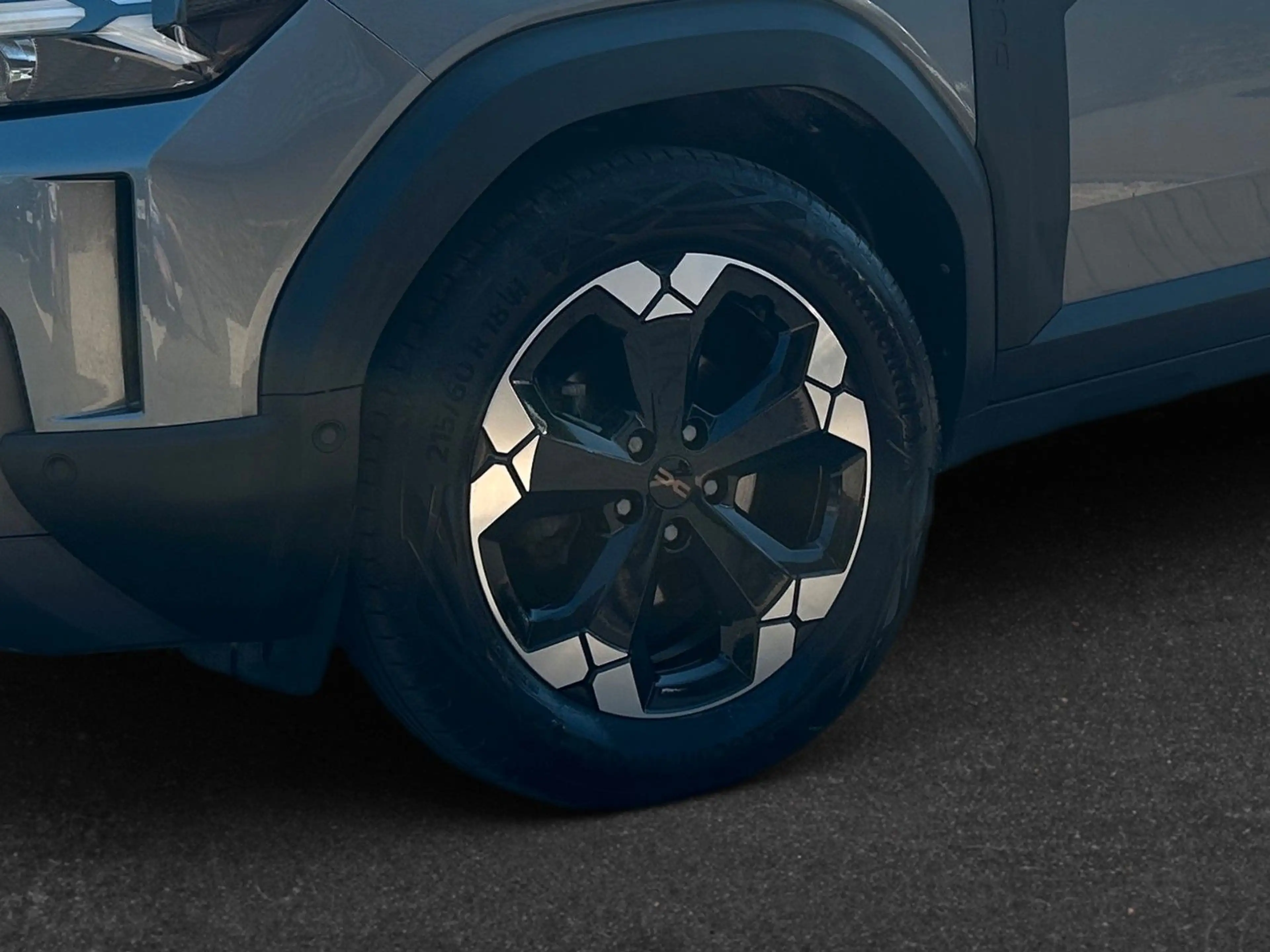 Dacia Duster III Hybrid 140 Extreme — photo 10