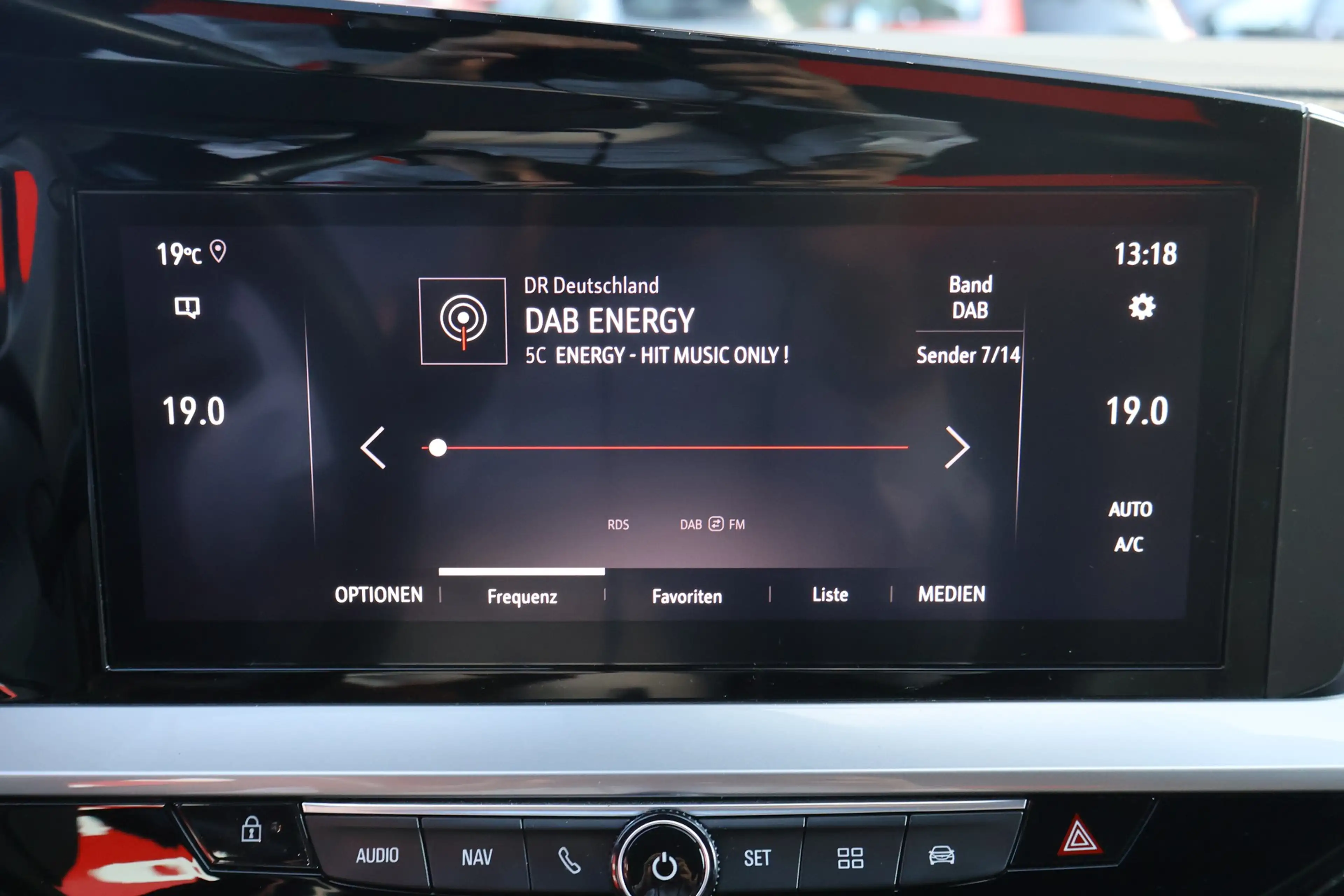 Opel Mokka 1.2 Ultimate LED Navi ACC Kamera Leder DAB — photo 14