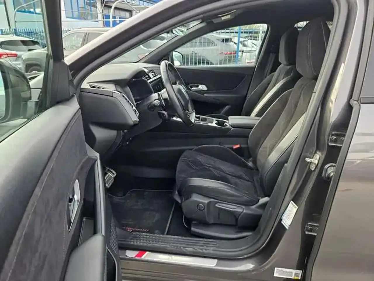 2023 DS Automobiles DS 7 1.5 bluehdi Performance Line 130cv - GP838FS, photograph 11