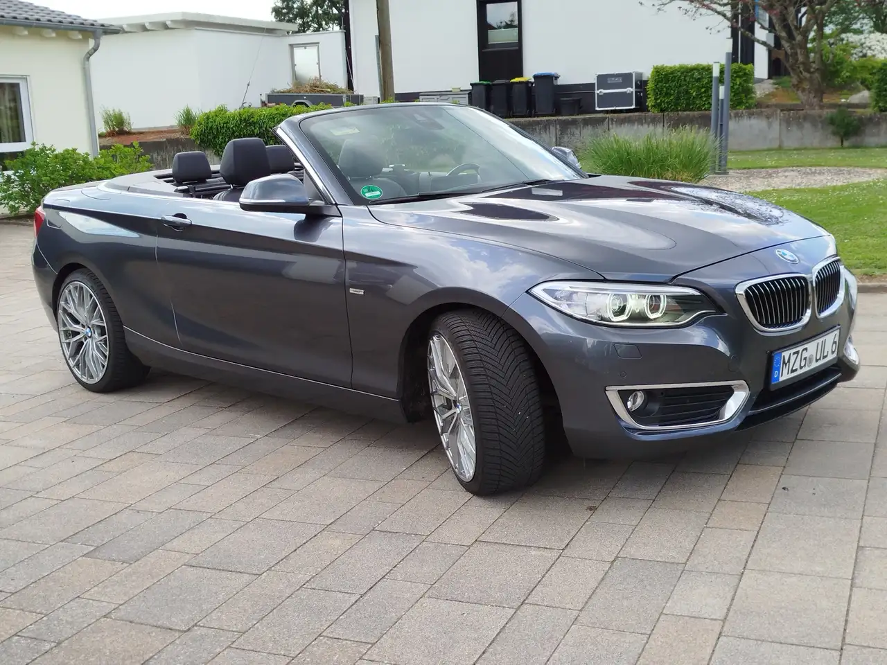 BMW 228