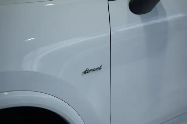 Porsche Cayenne view 15