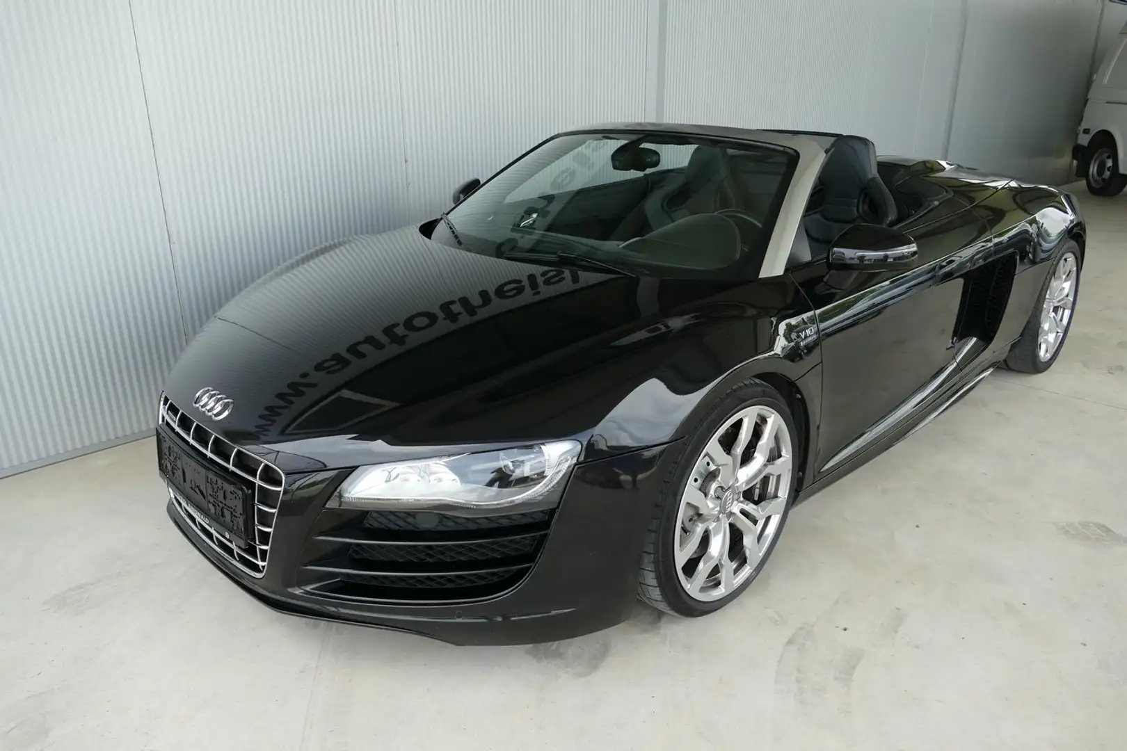 Audi R8 5.2 FSI quattro Schwarz - 1