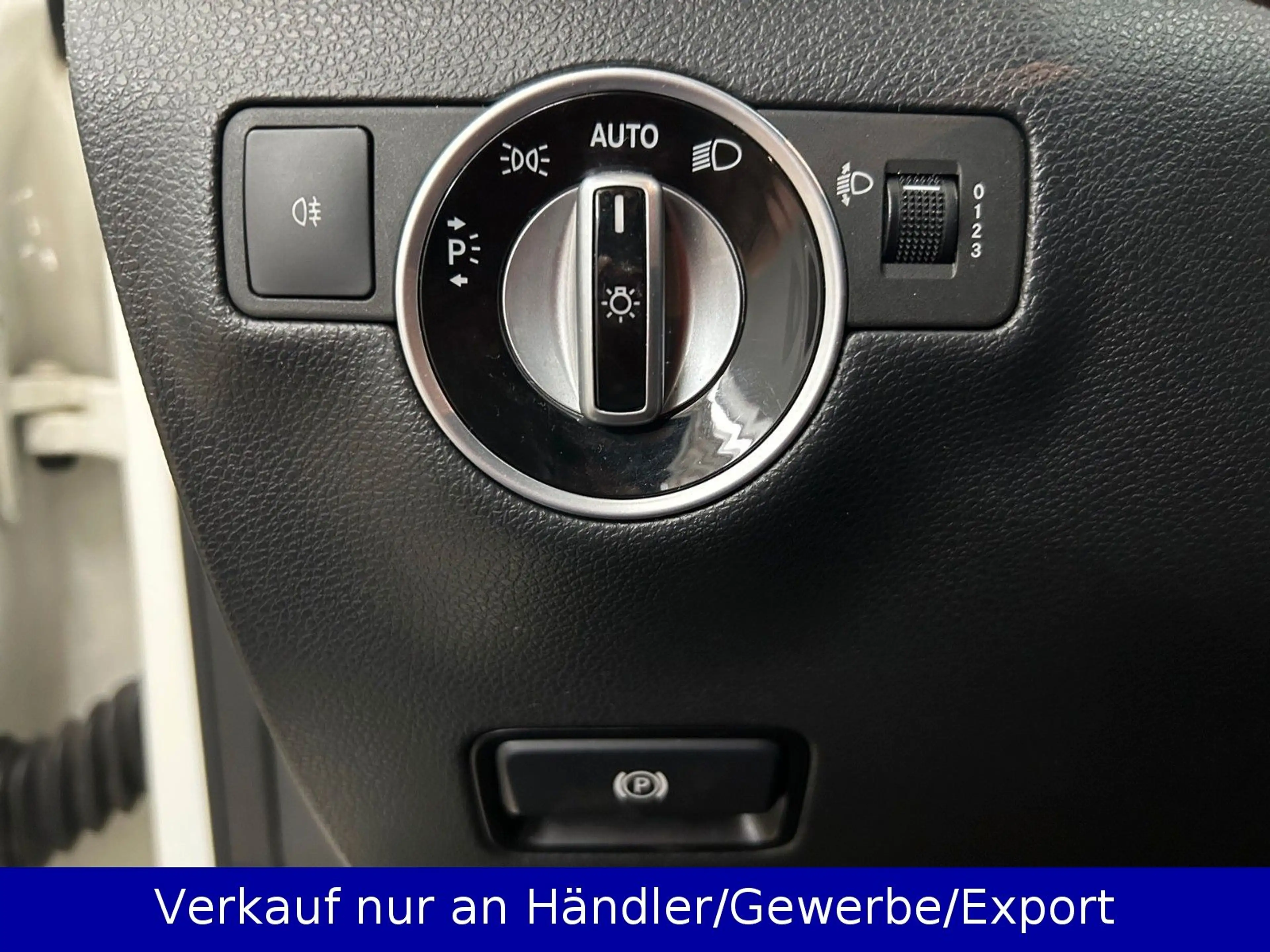 Mercedes-Benz B 180 d Klimaanlage SHZ Navigation PDC — photo 15