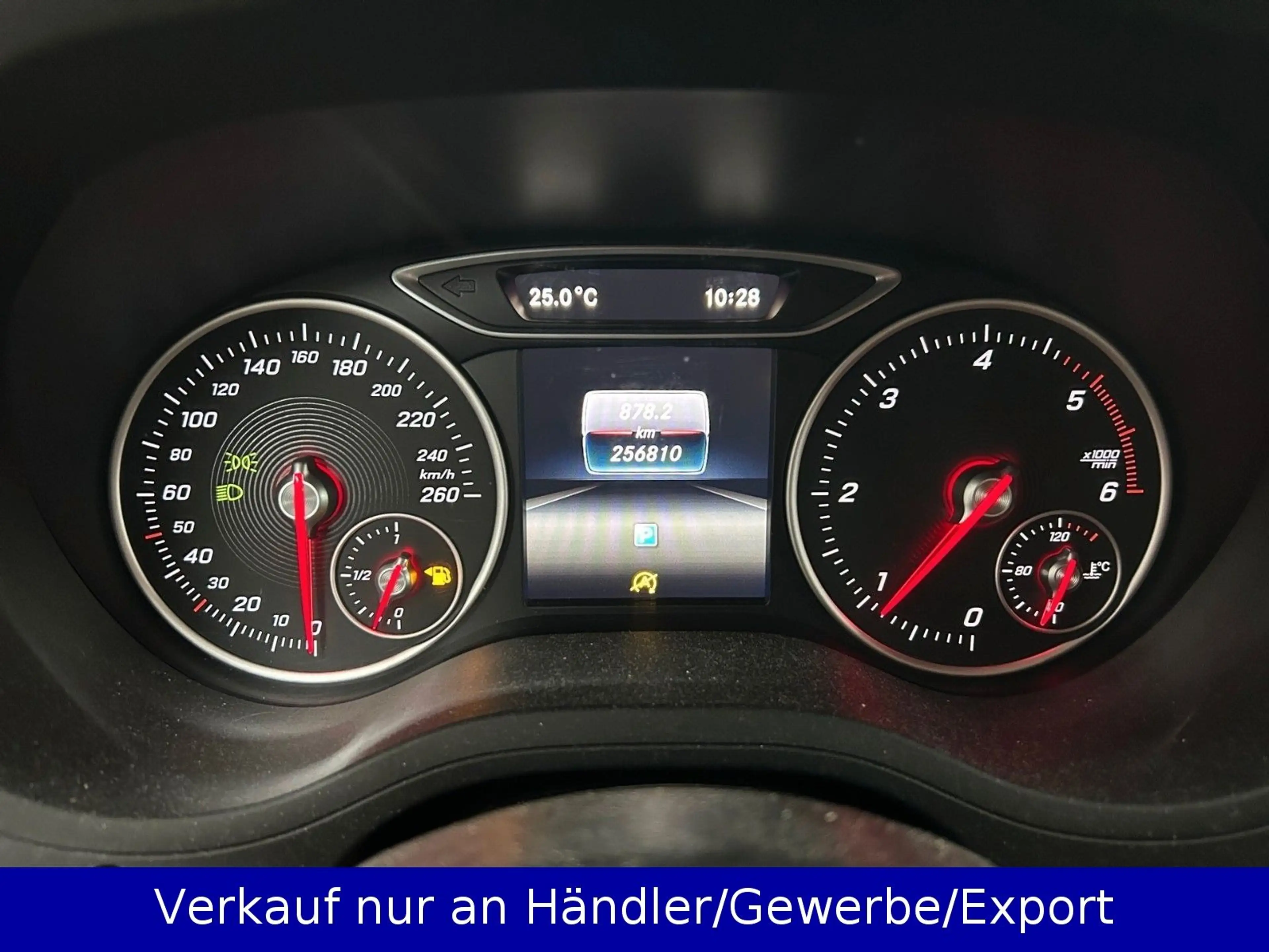 Mercedes-Benz B 180 d Klimaanlage SHZ Navigation PDC — photo 10