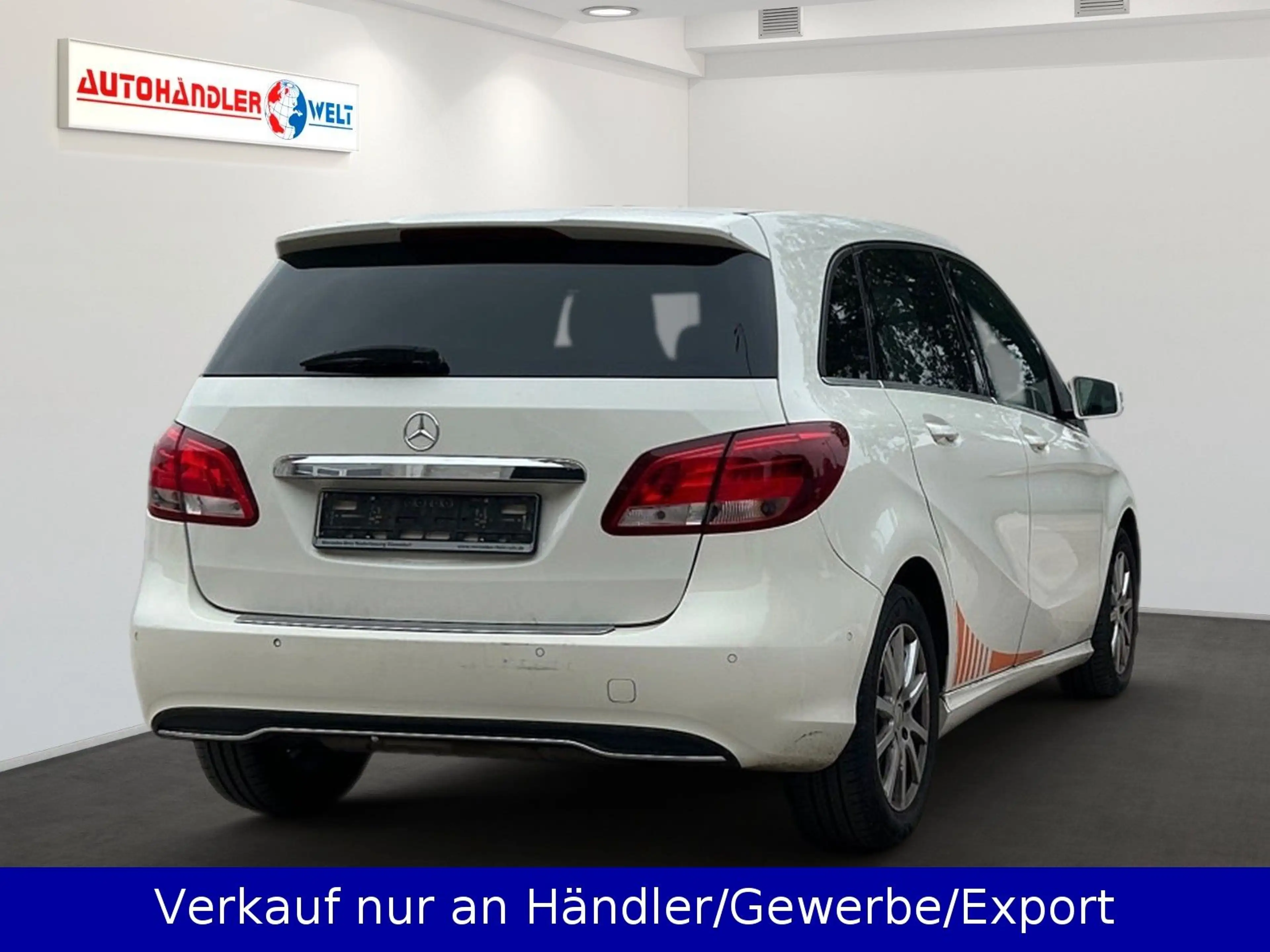 Mercedes-Benz B 180 d Klimaanlage SHZ Navigation PDC — photo 5
