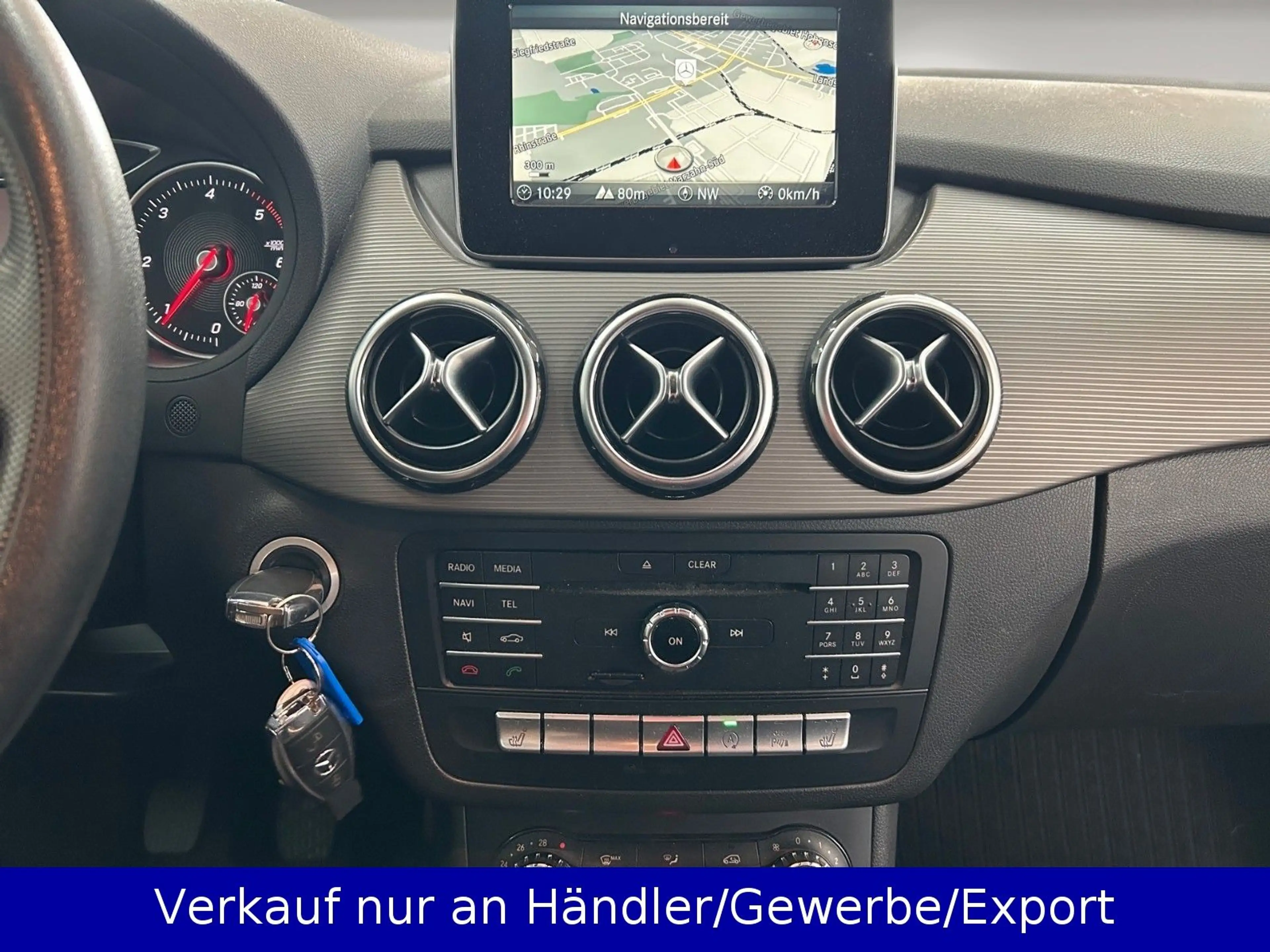 Mercedes-Benz B 180 d Klimaanlage SHZ Navigation PDC — photo 13
