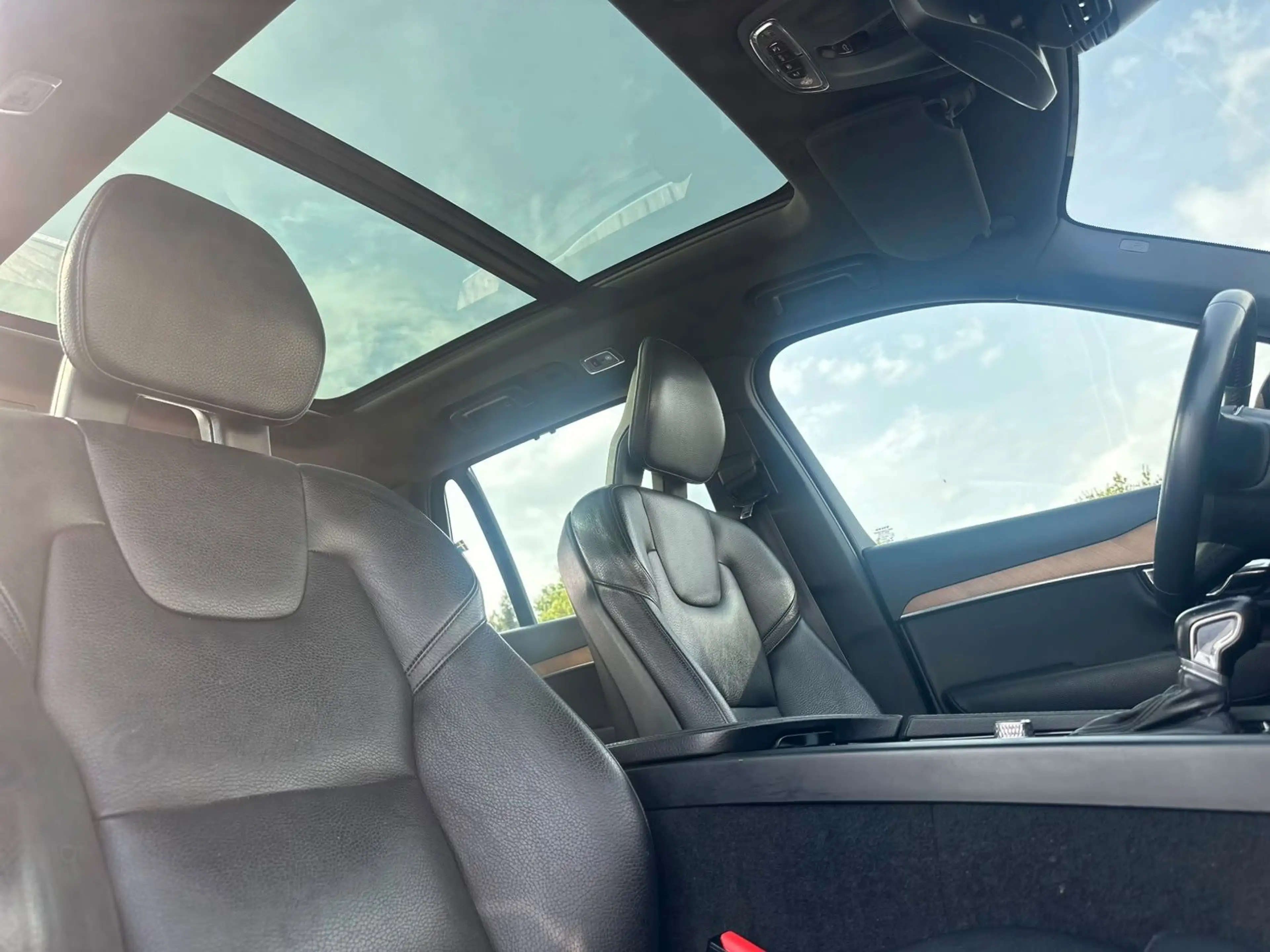 Volvo XC90 Momentum AWD 7 Sitzer Voll — photo 13